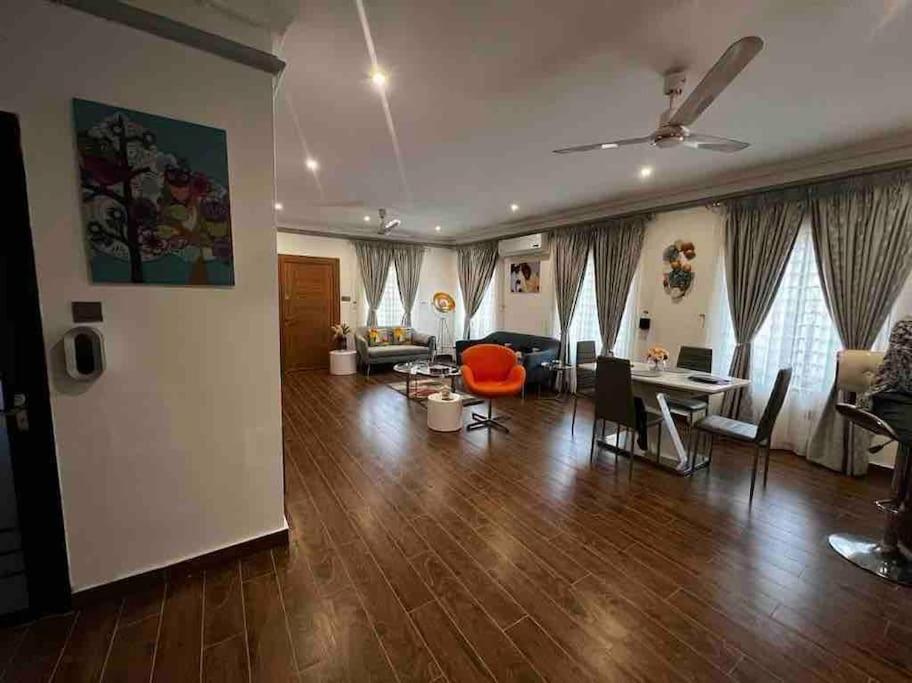 Three-Bedroom Apartment photo 1
