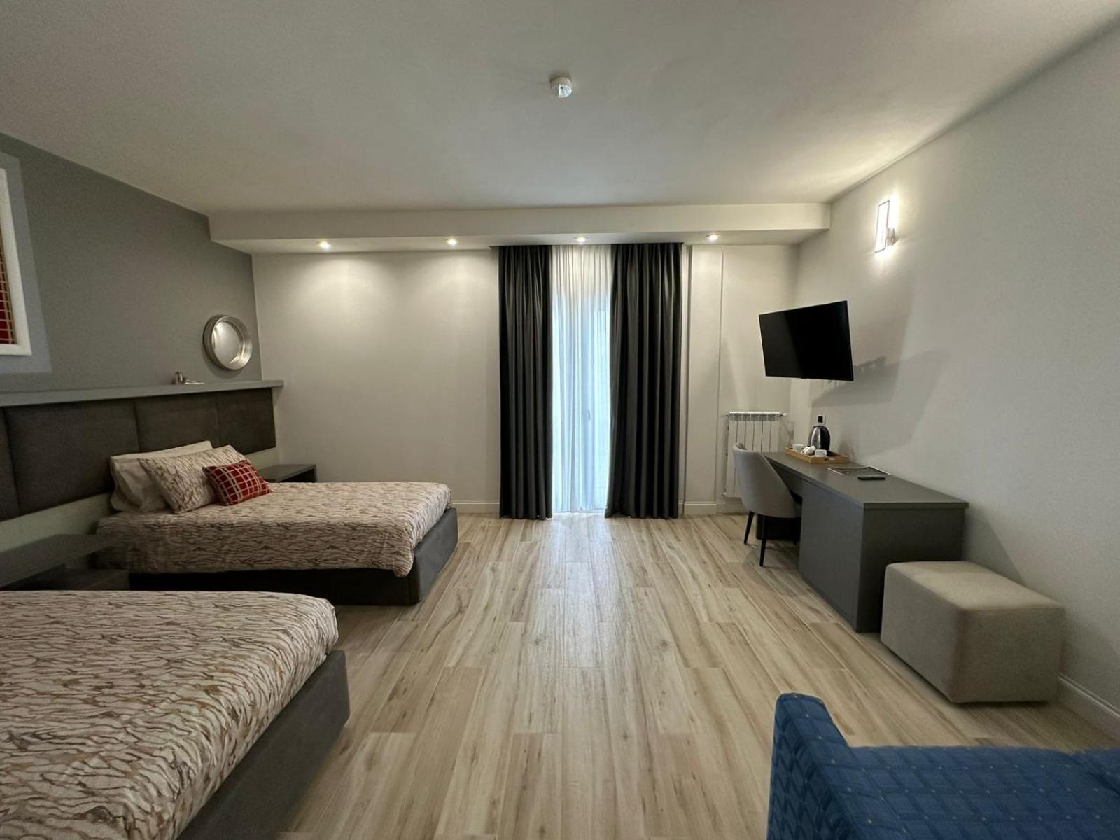 Double or Twin Room photo 3