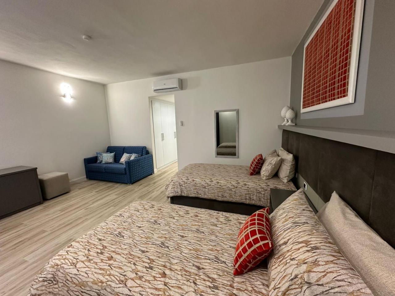 Double or Twin Room photo 2