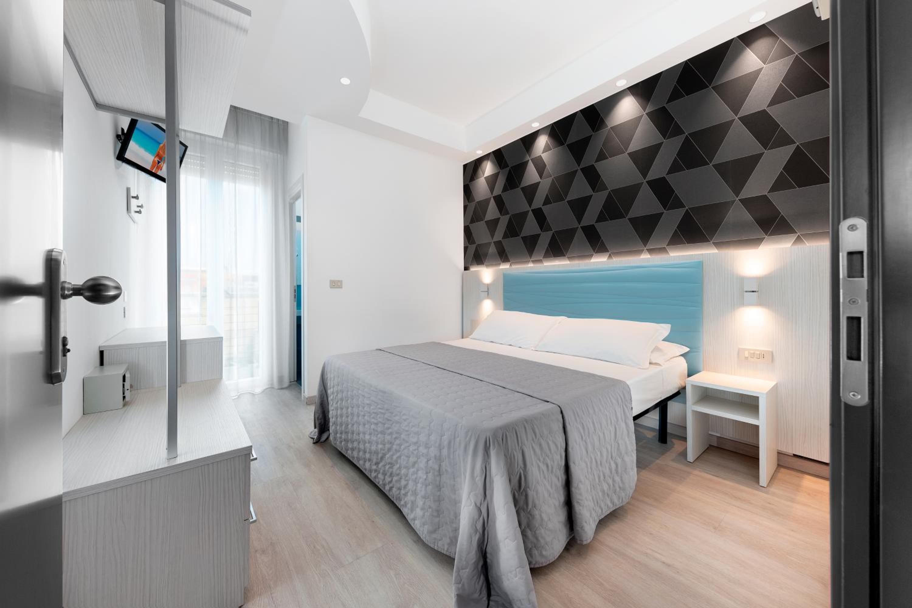 Double or Twin Room photo 1