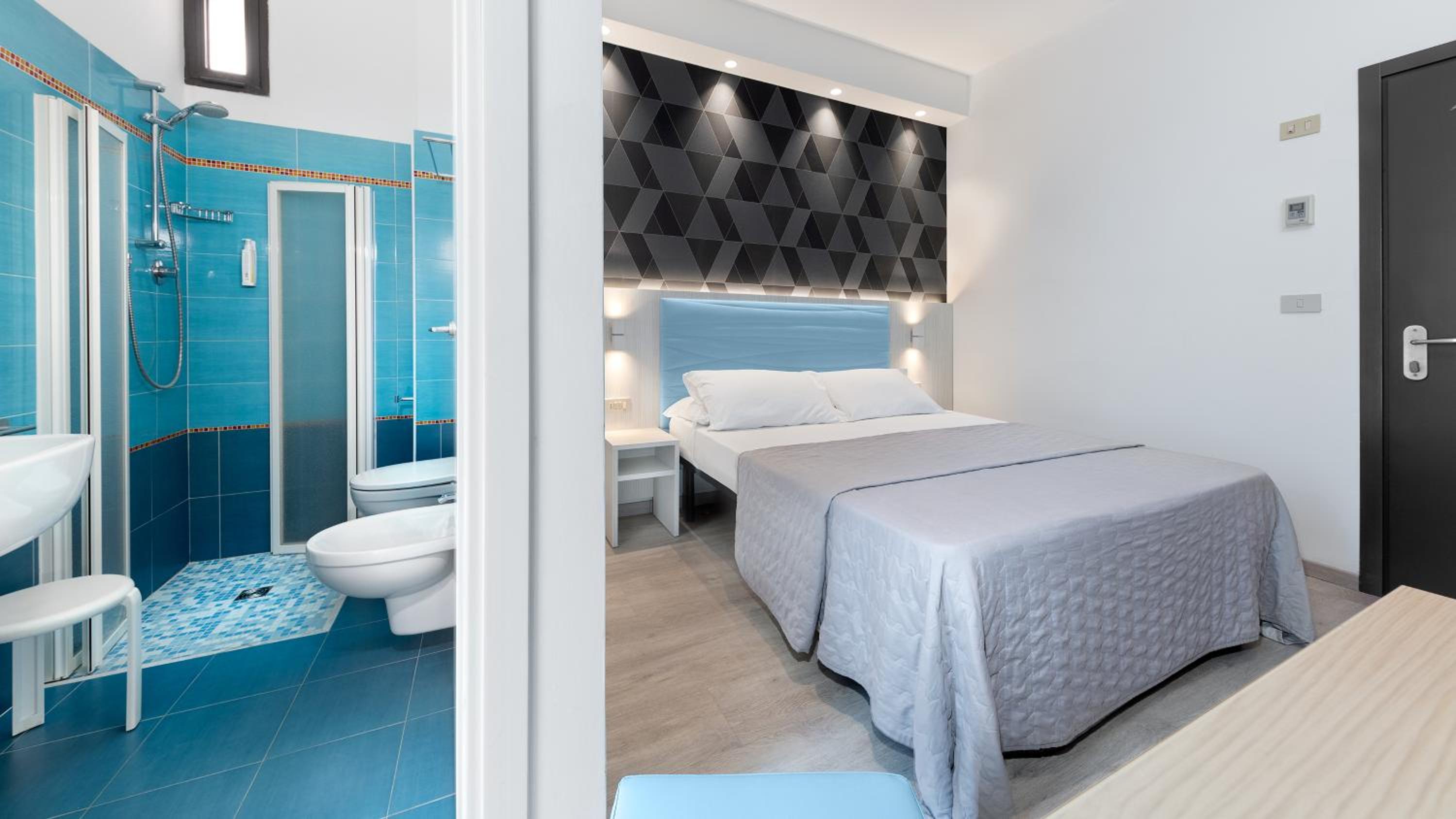 Double or Twin Room photo 2