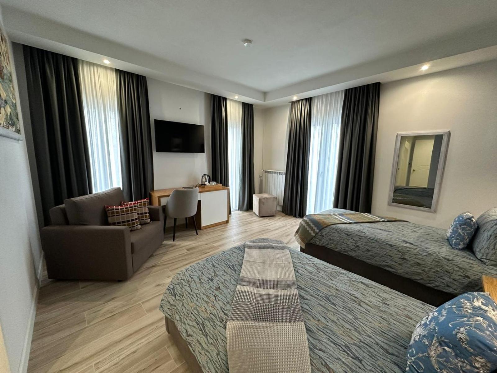 Double or Twin Room photo 2