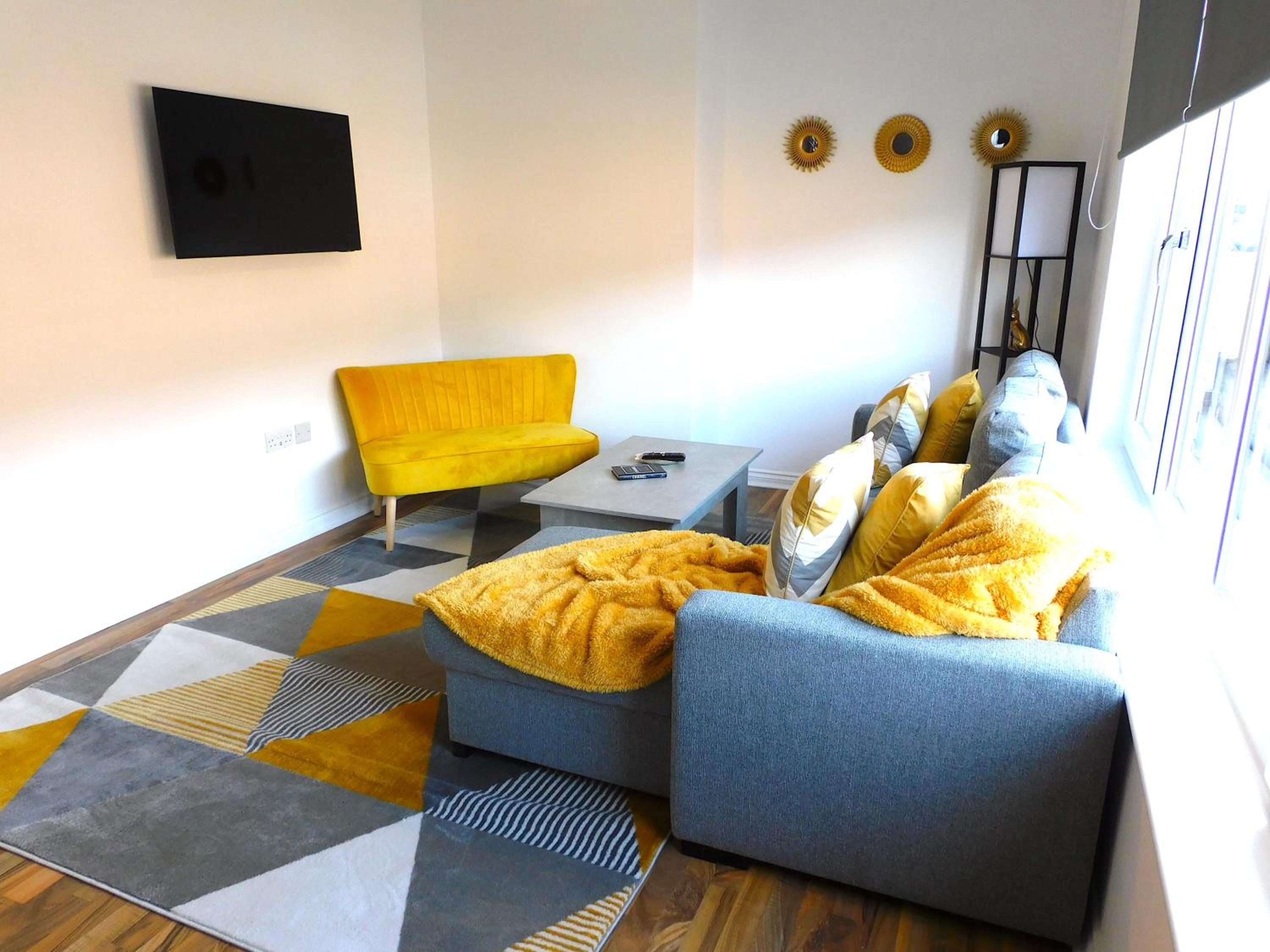 Apartment photo 1