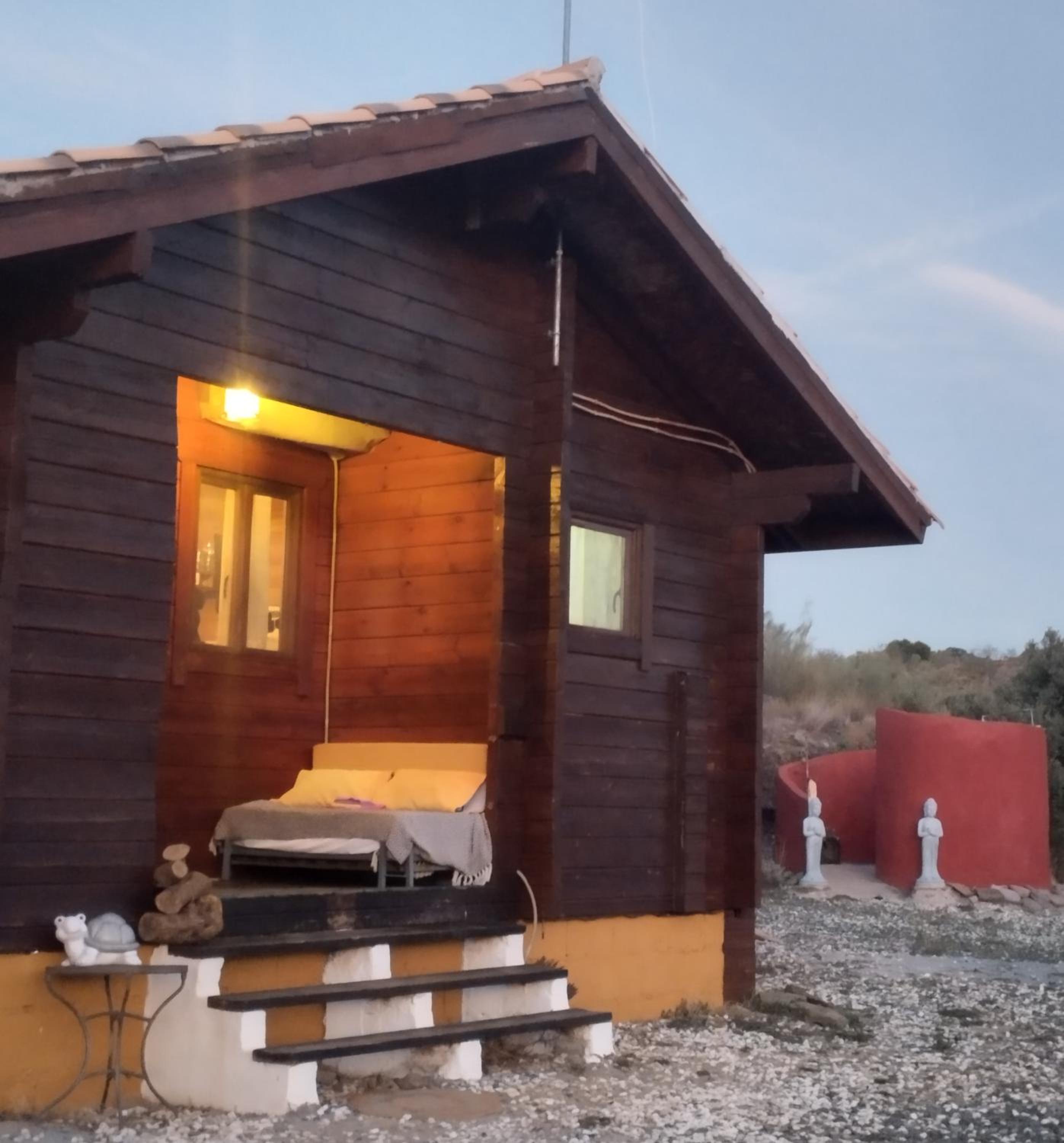 Two-Bedroom House - Photo 4