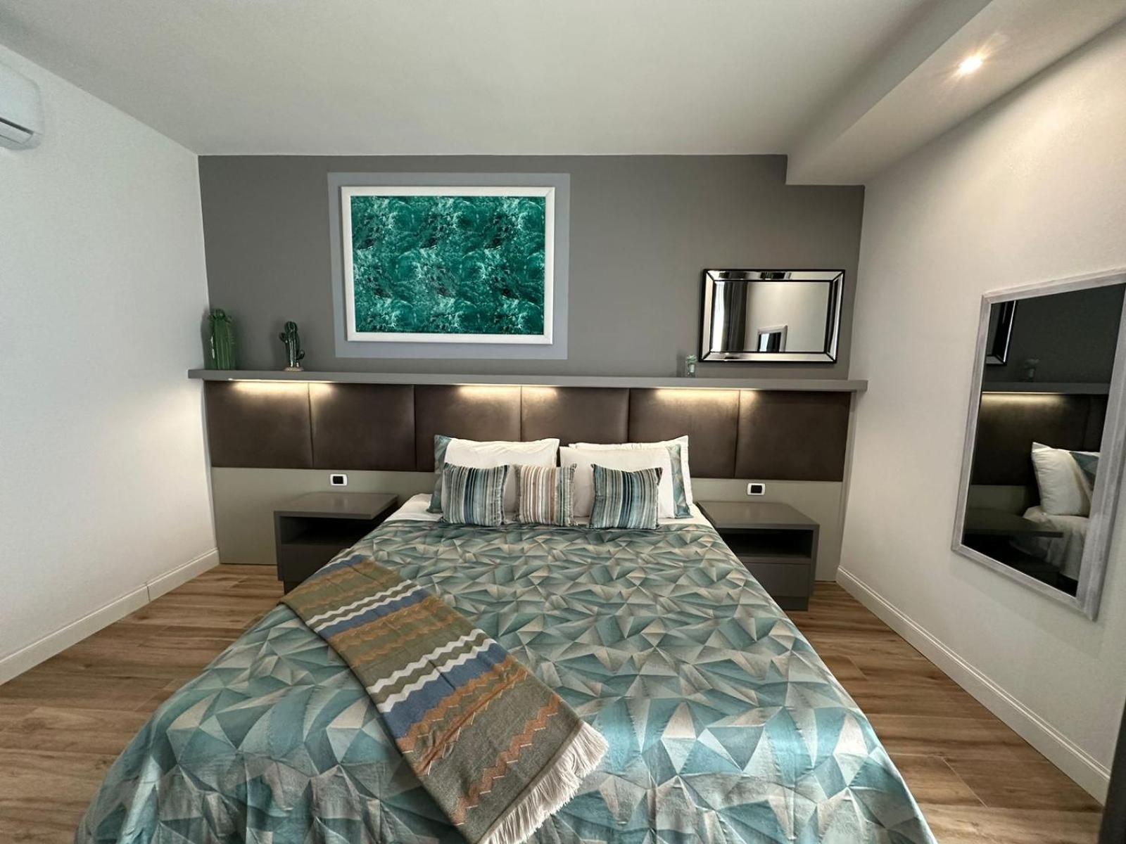 Double or Twin Room photo 2