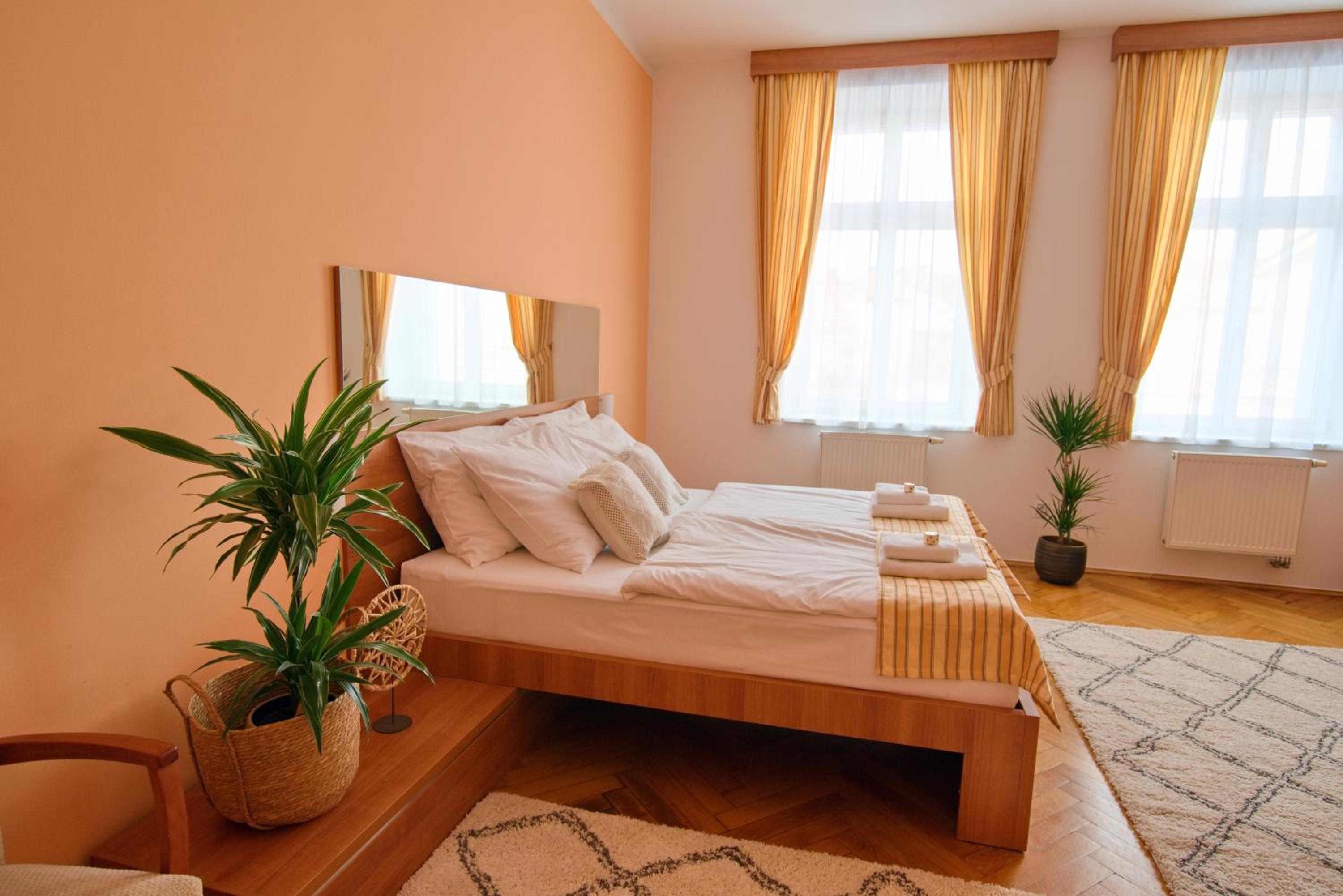 Double Room - Photo 8