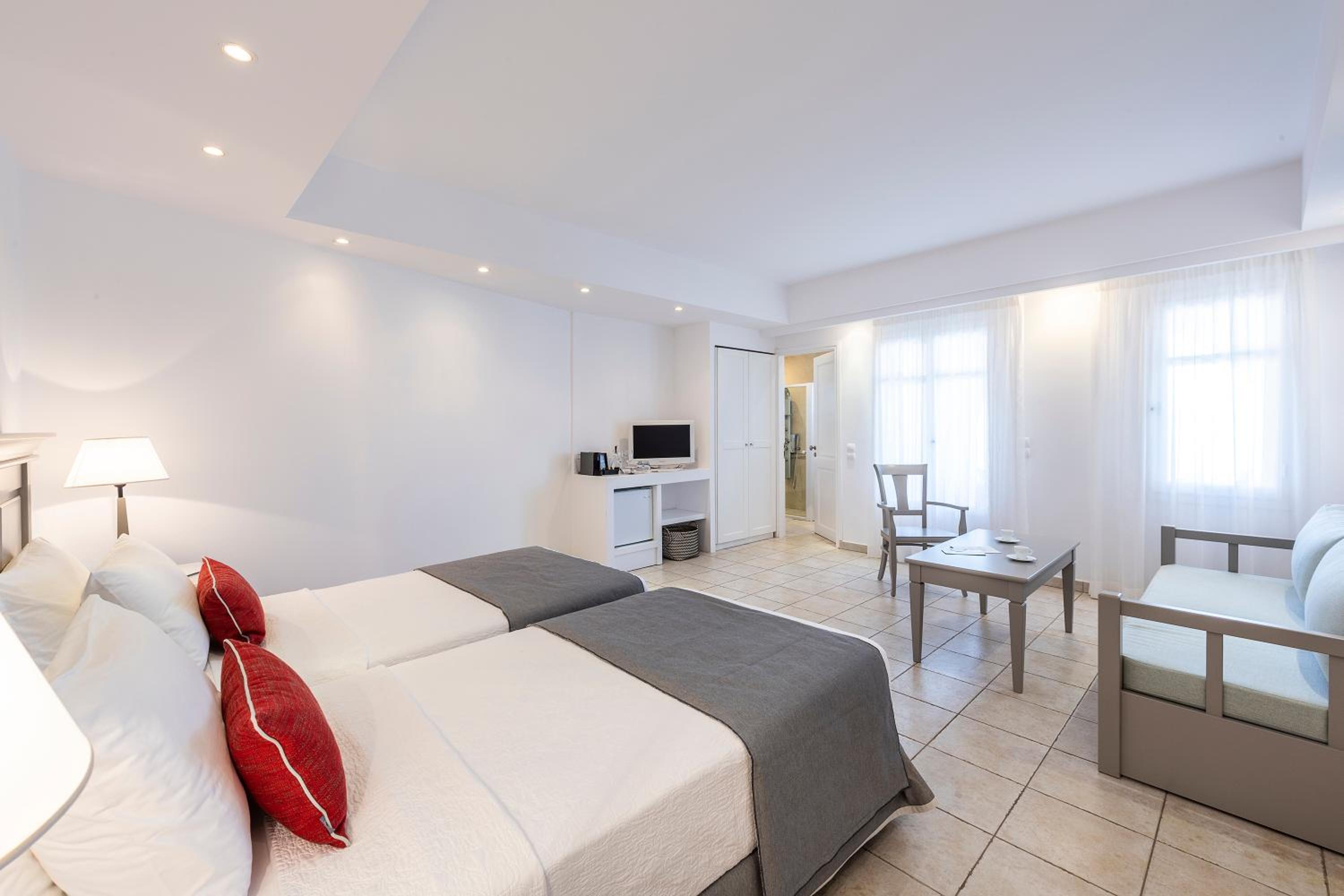 Junior Suite with Front View Garden