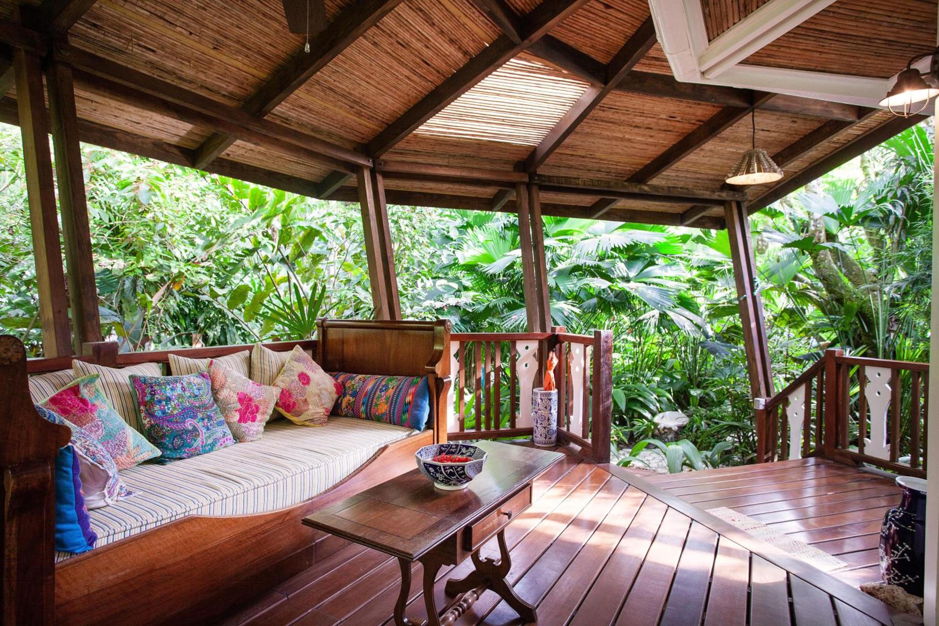 Bungalow Suite photo 2