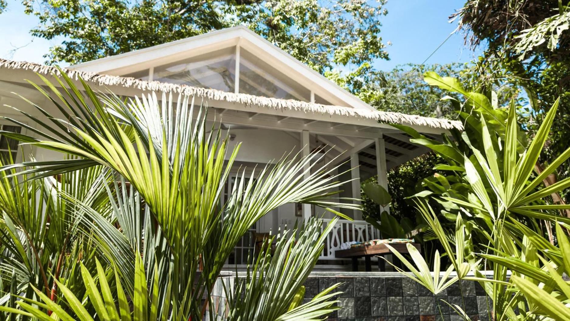 Two-Bedroom Deluxe Bungalow photo 3