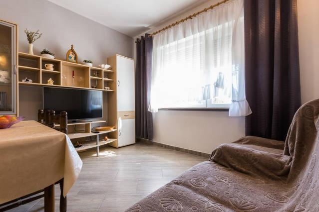 Three-Bedroom Premium Apartment with Balcony photo 1