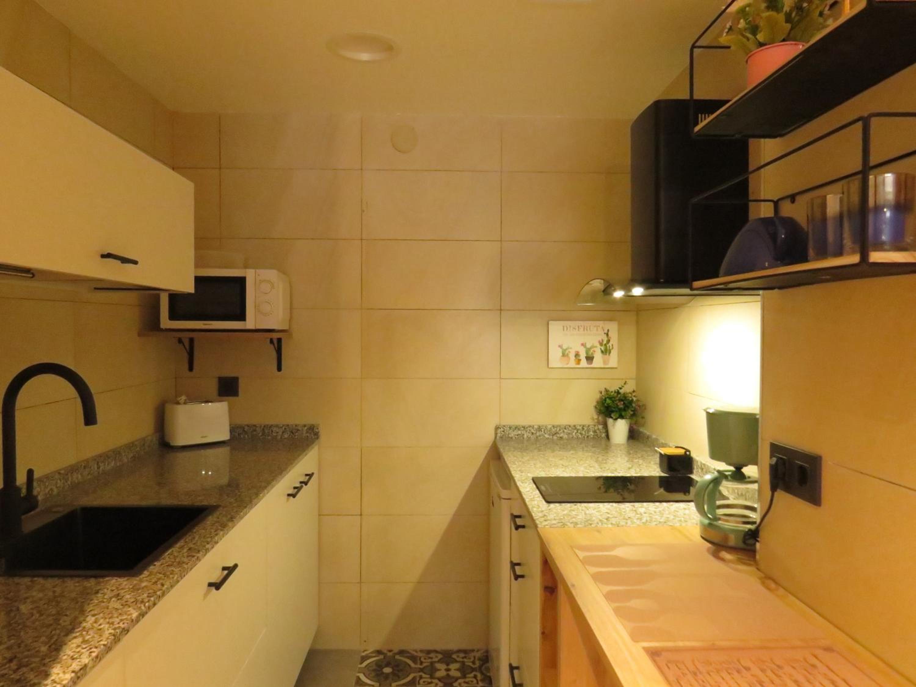 One-Bedroom Apartment - Photo 5