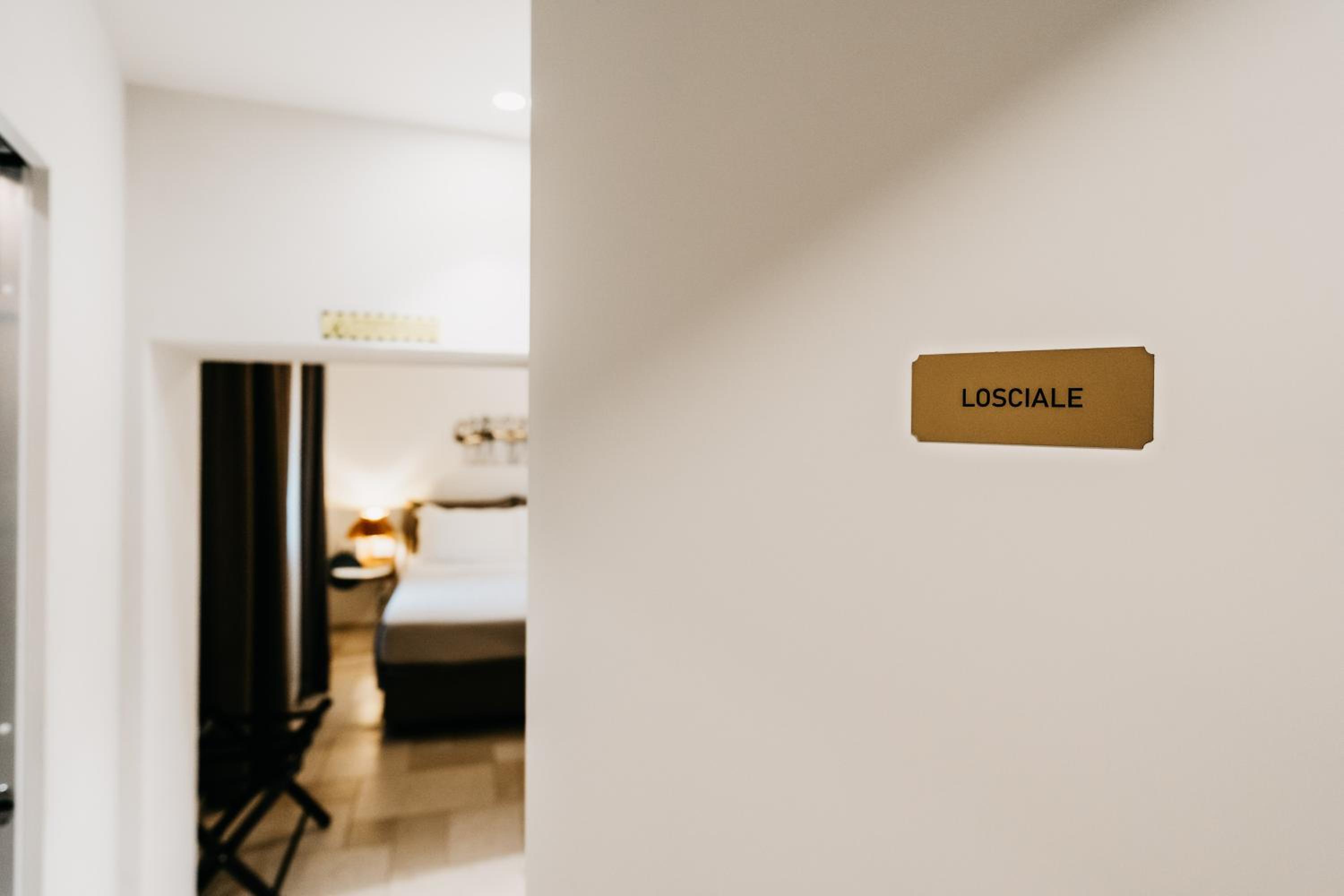 Deluxe Double Room - Photo 1