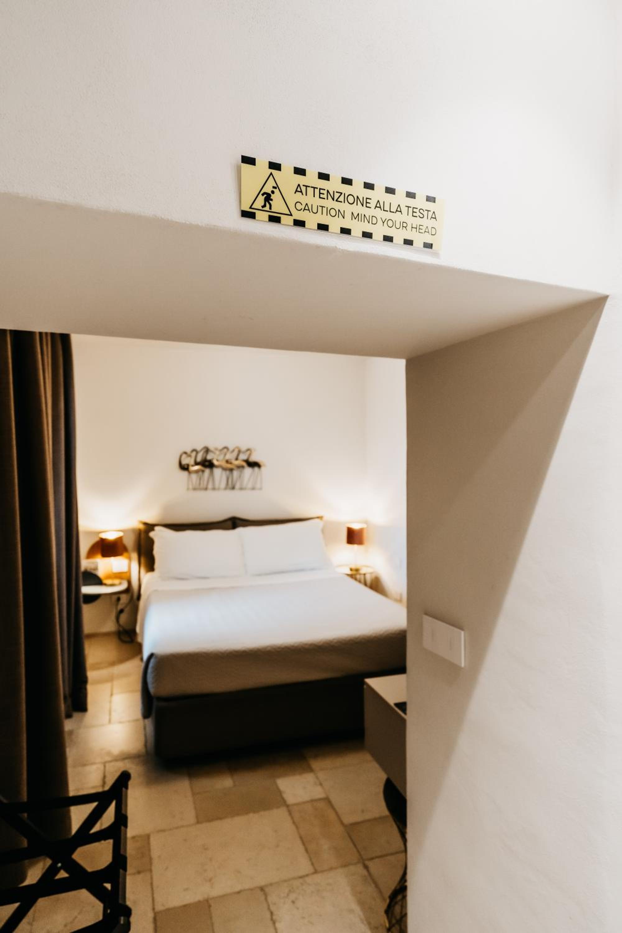 Deluxe Double Room - Photo 16
