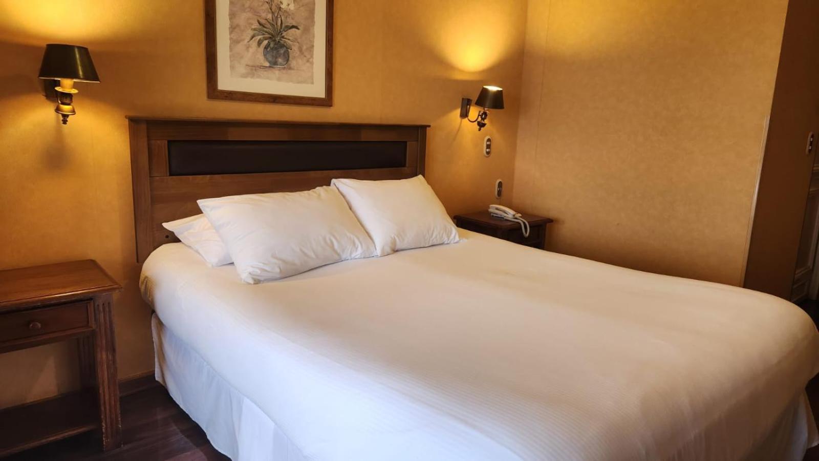Double or Twin Room photo 2