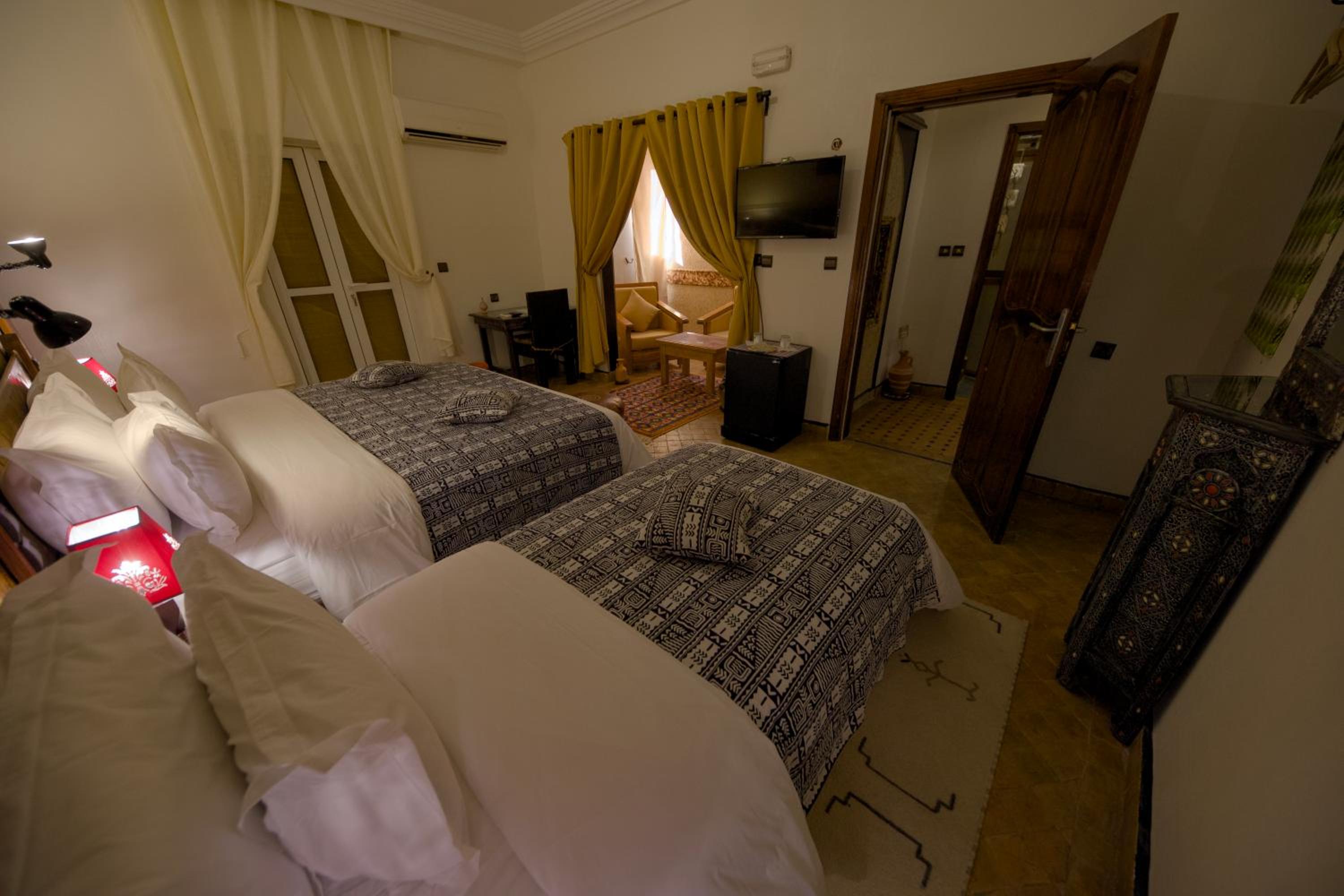 Superior Triple Room - Photo 10