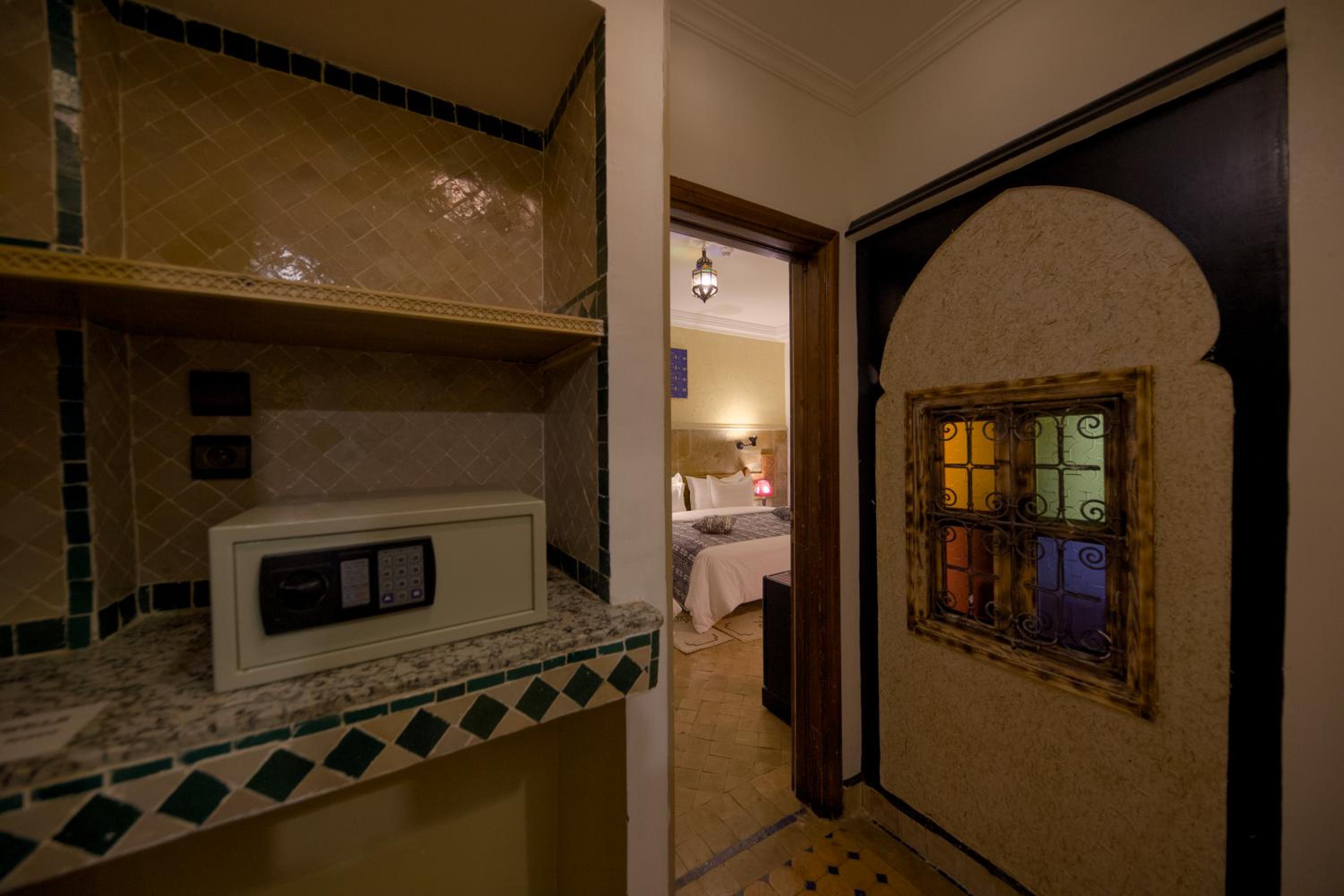 Superior Triple Room - Photo 9
