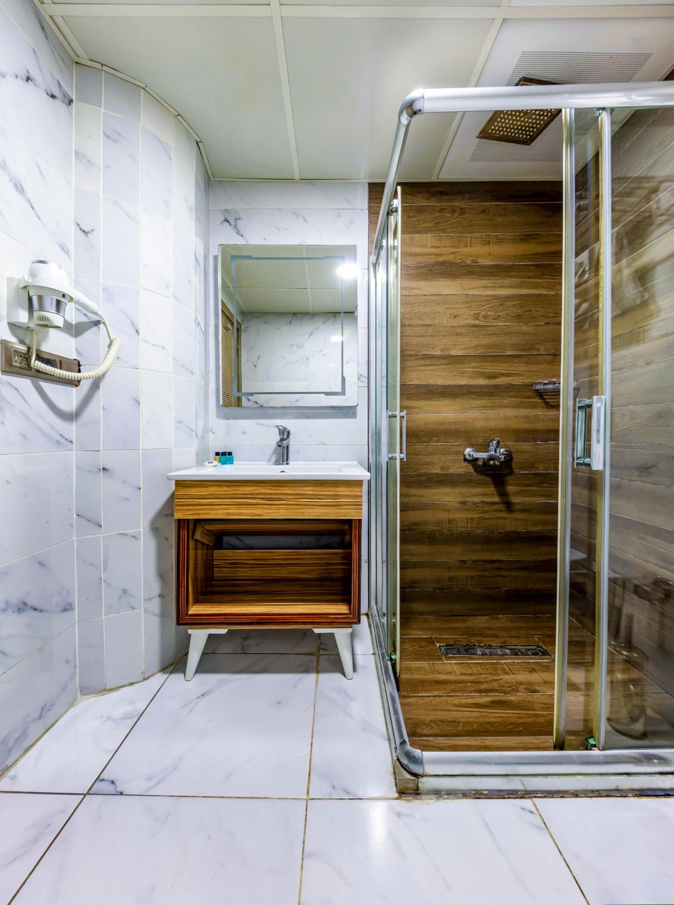 Deluxe Twin Room photo 2
