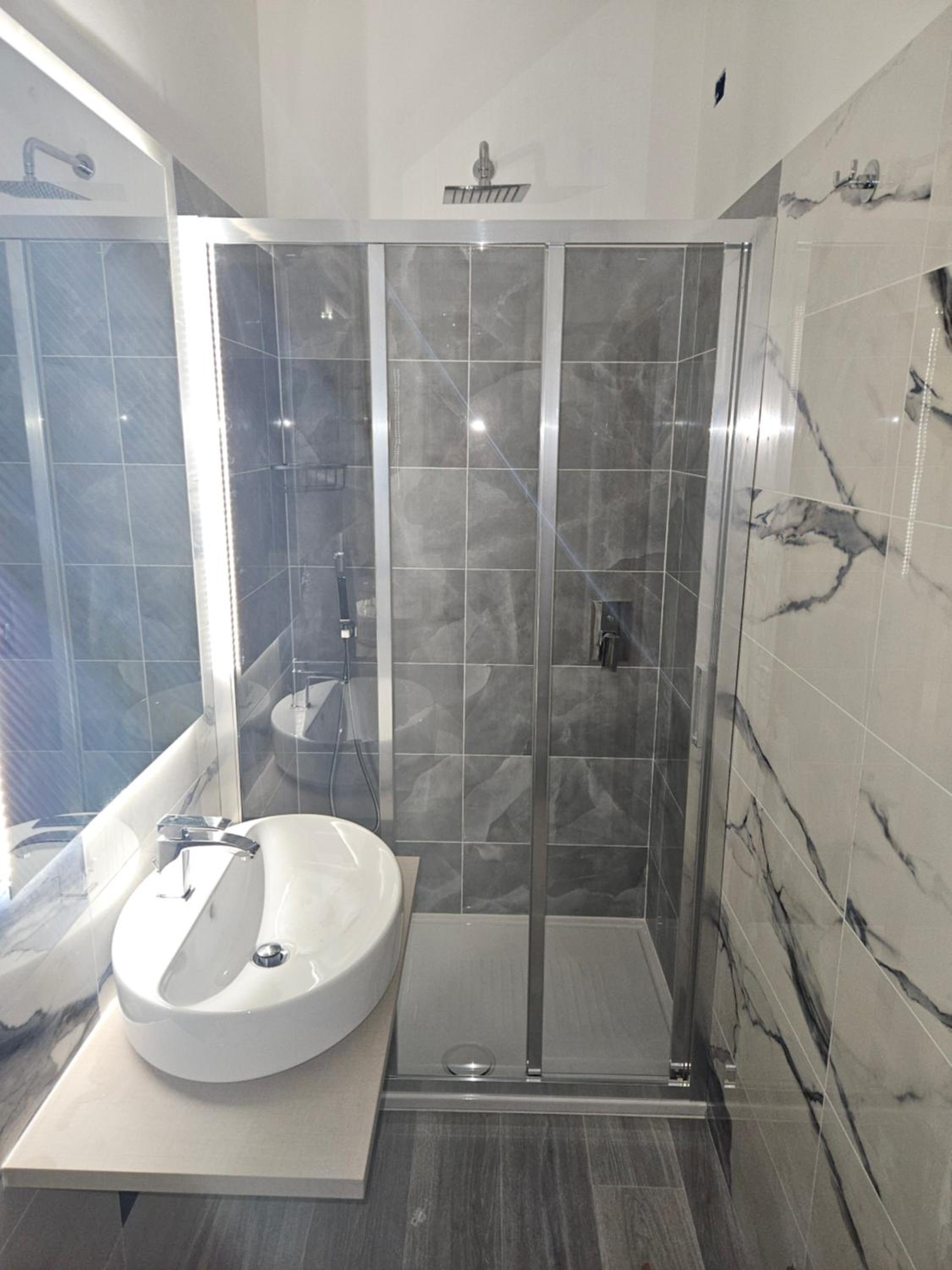 Double or Twin Room - Photo 14