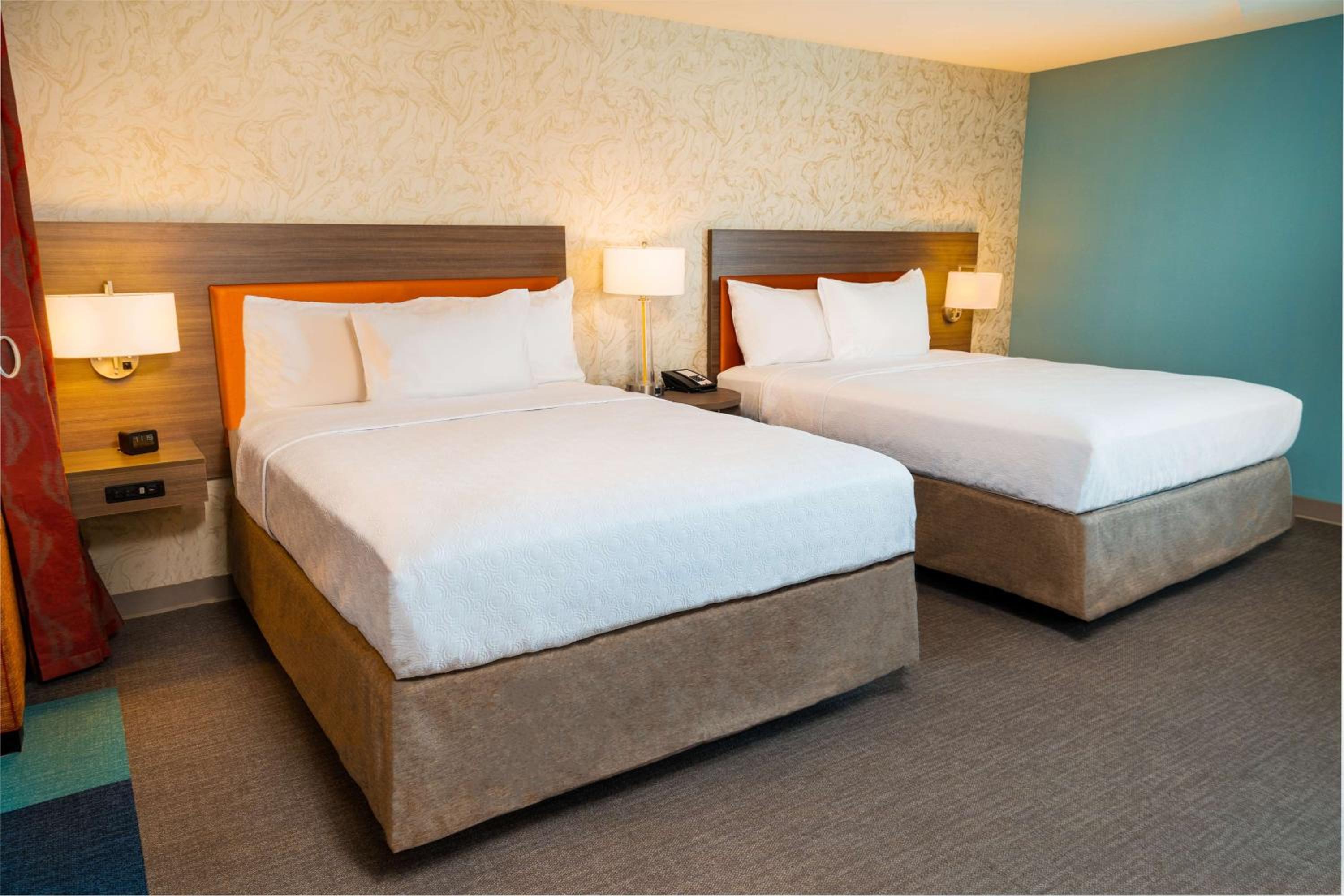 Studio Suite with Two Queen Beds - Hearing Access/Non-Smoking