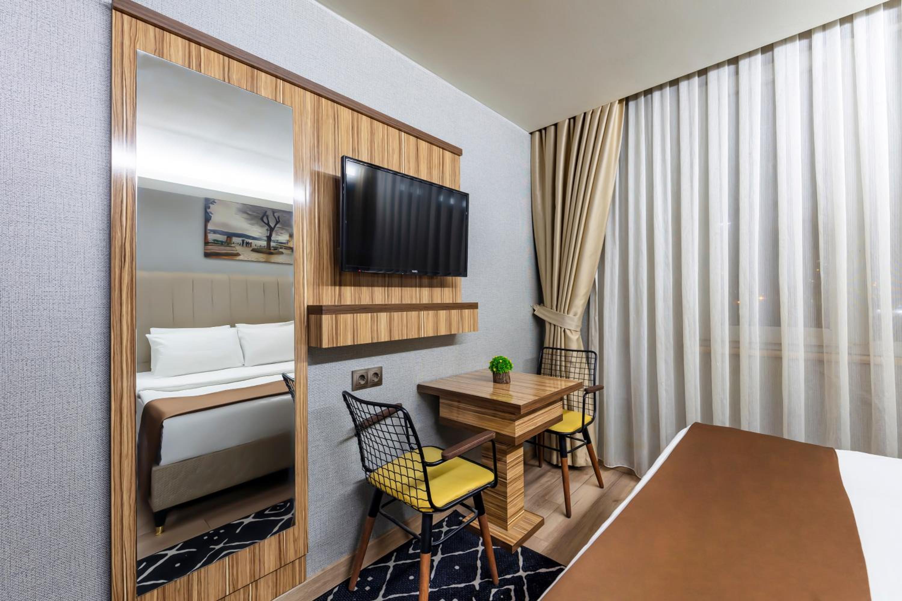 Deluxe Double Room photo 2