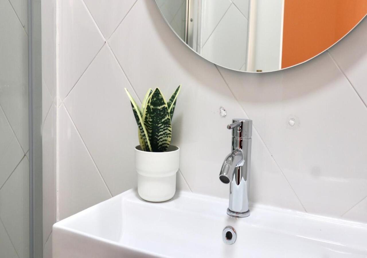 Double Room with Private Bathroom photo 2