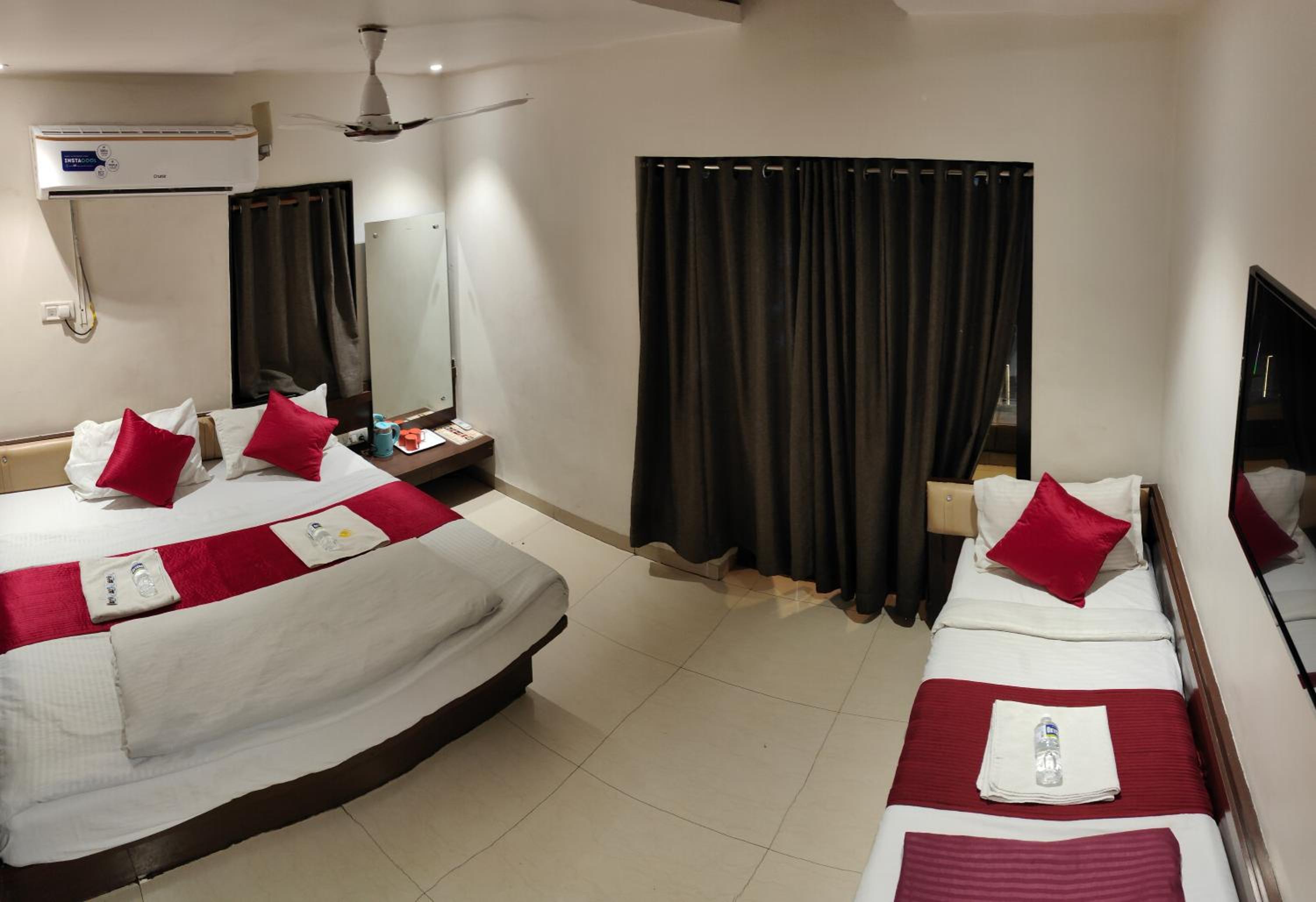 3 Bed Non A/C Room - Photo 4