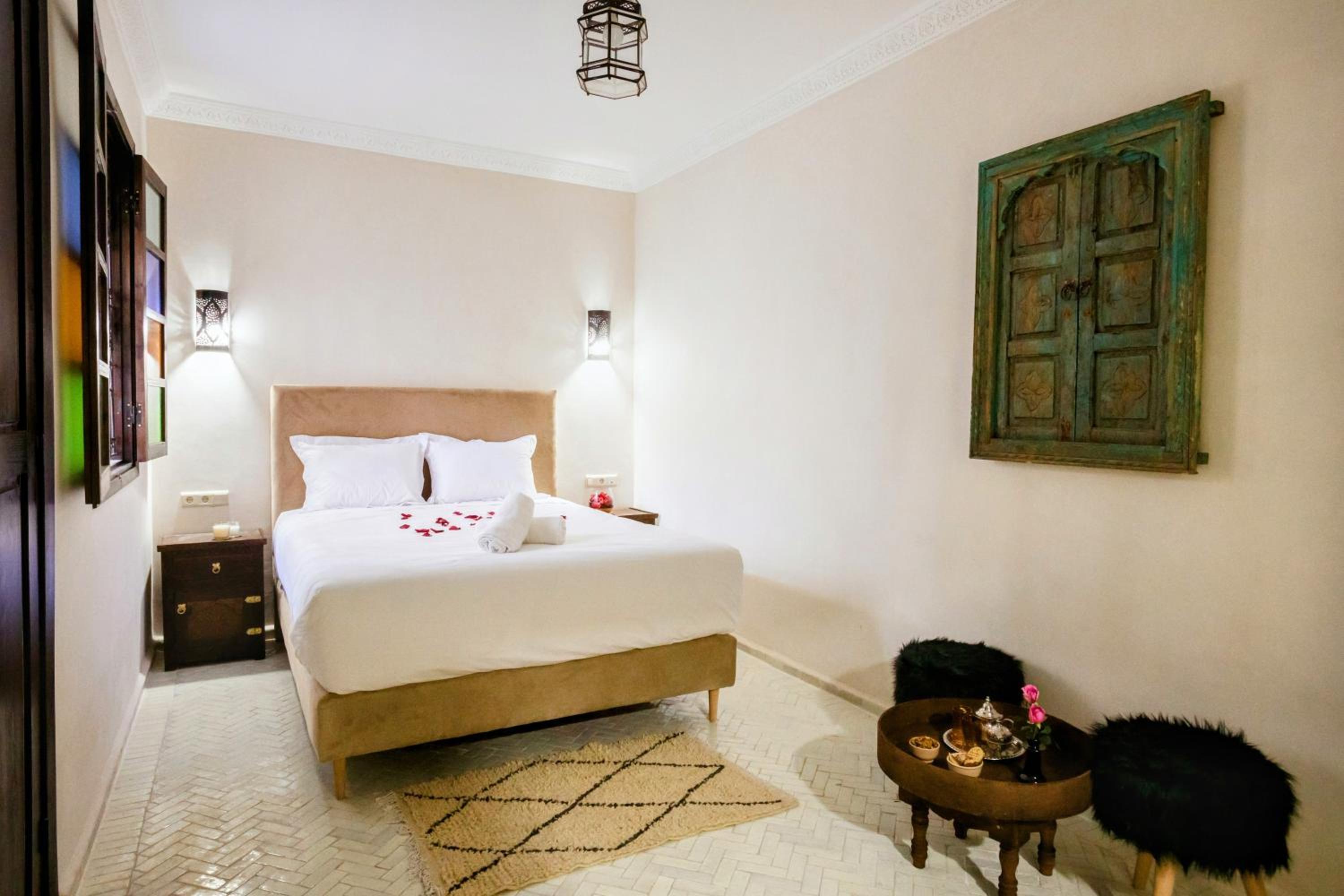 Double Room with Private Bathroom - Photo 1