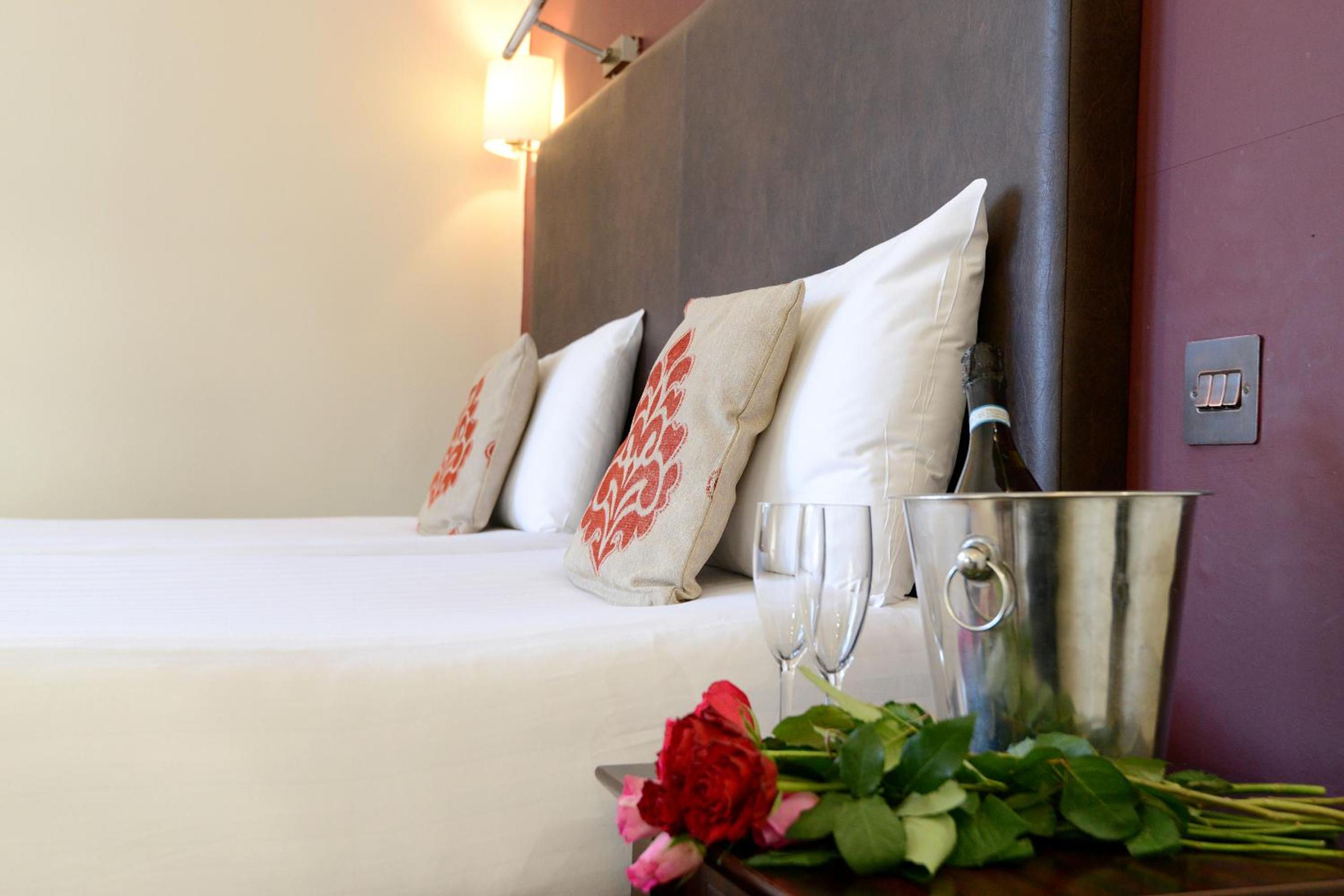 Standard Double Room - Photo 4