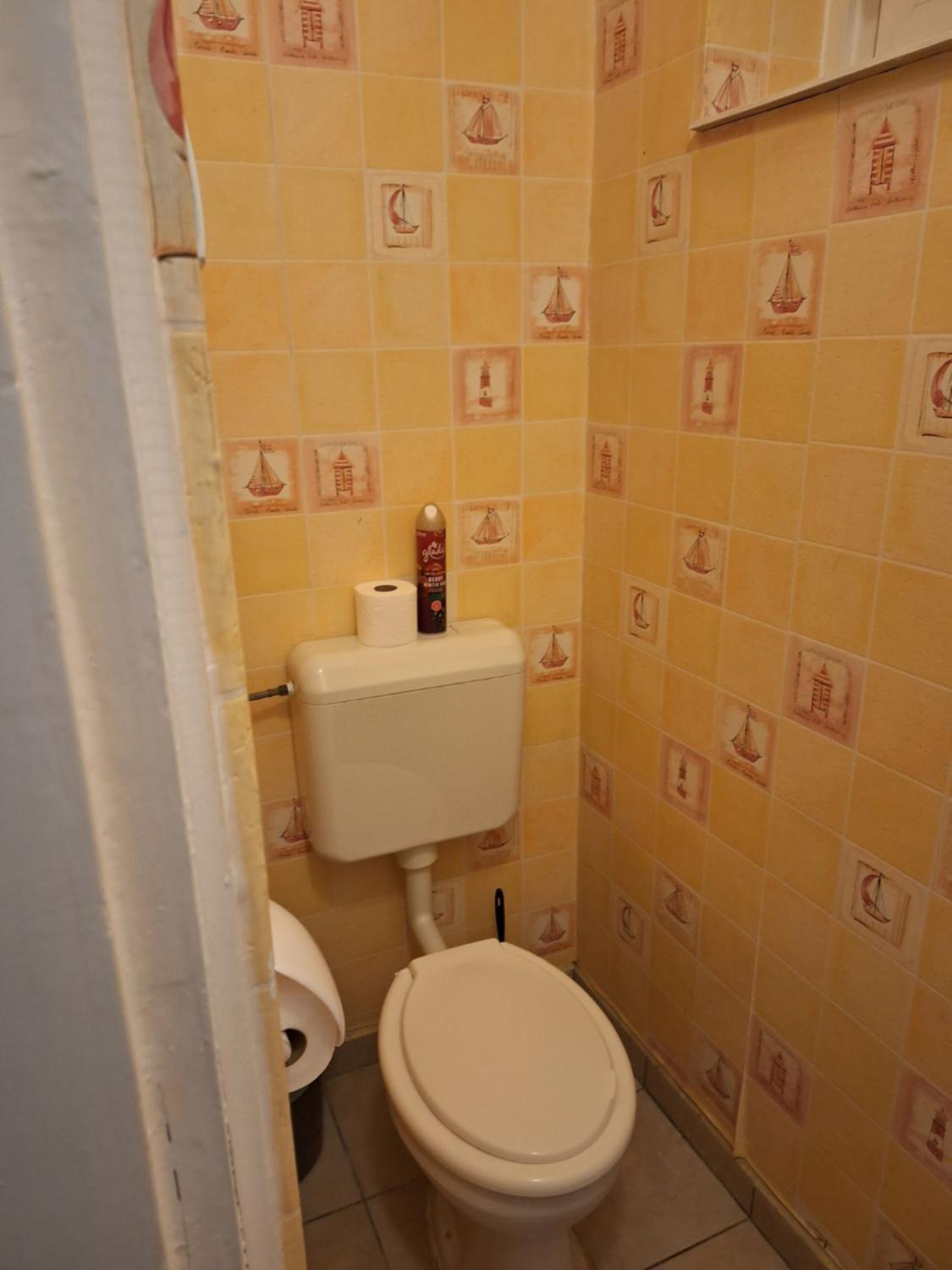 Twin Room with Shower photo 2