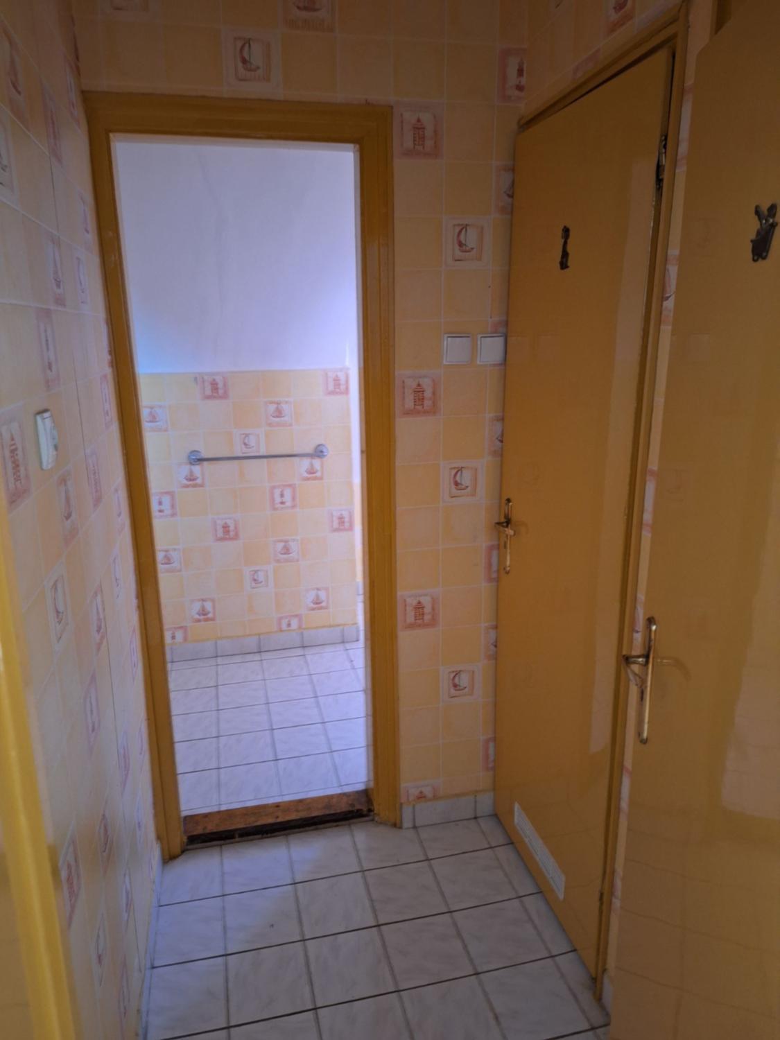 Quadruple Room with Bathroom - Photo 2