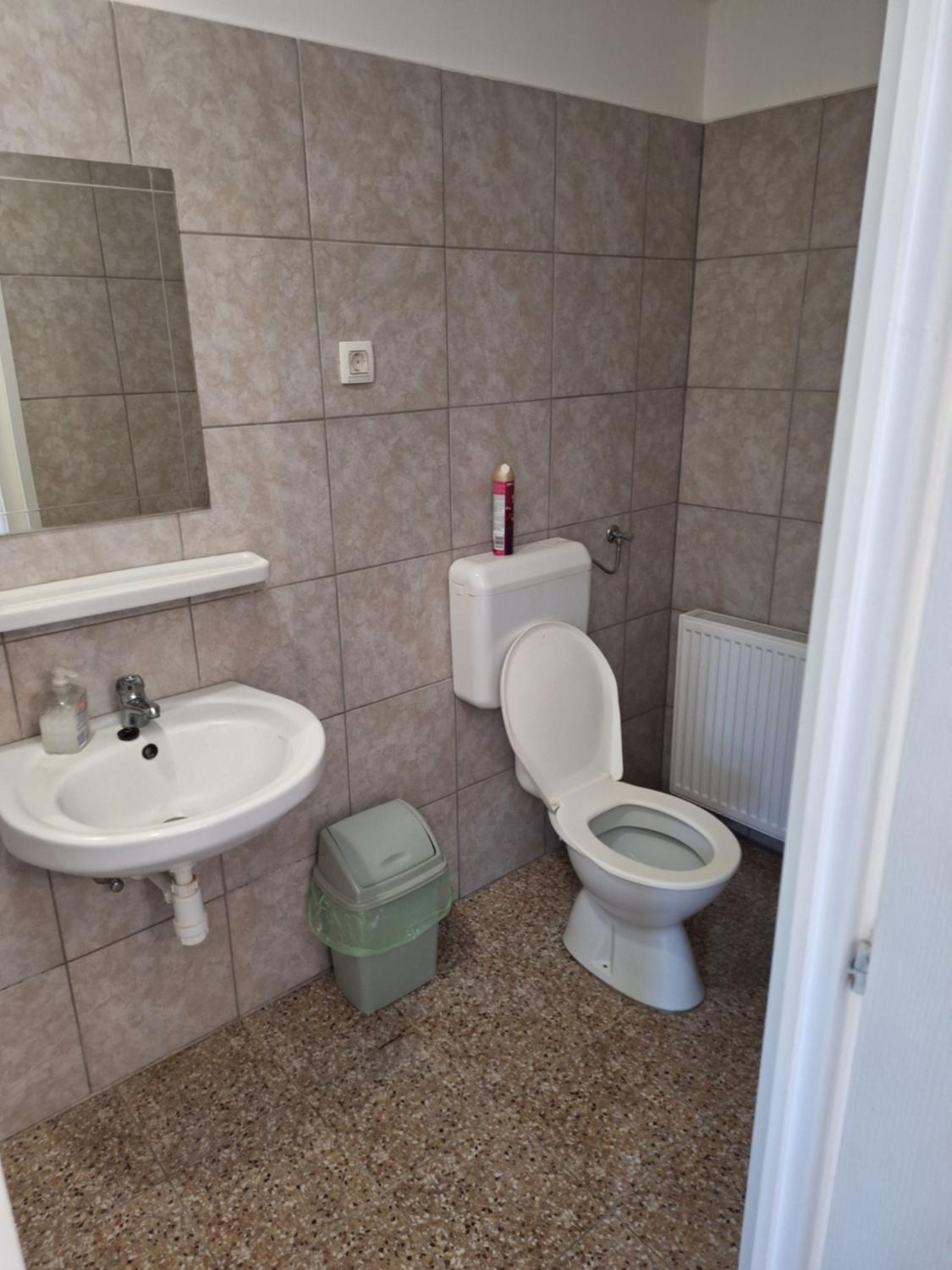 Standard Twin Room with Garden View photo 3