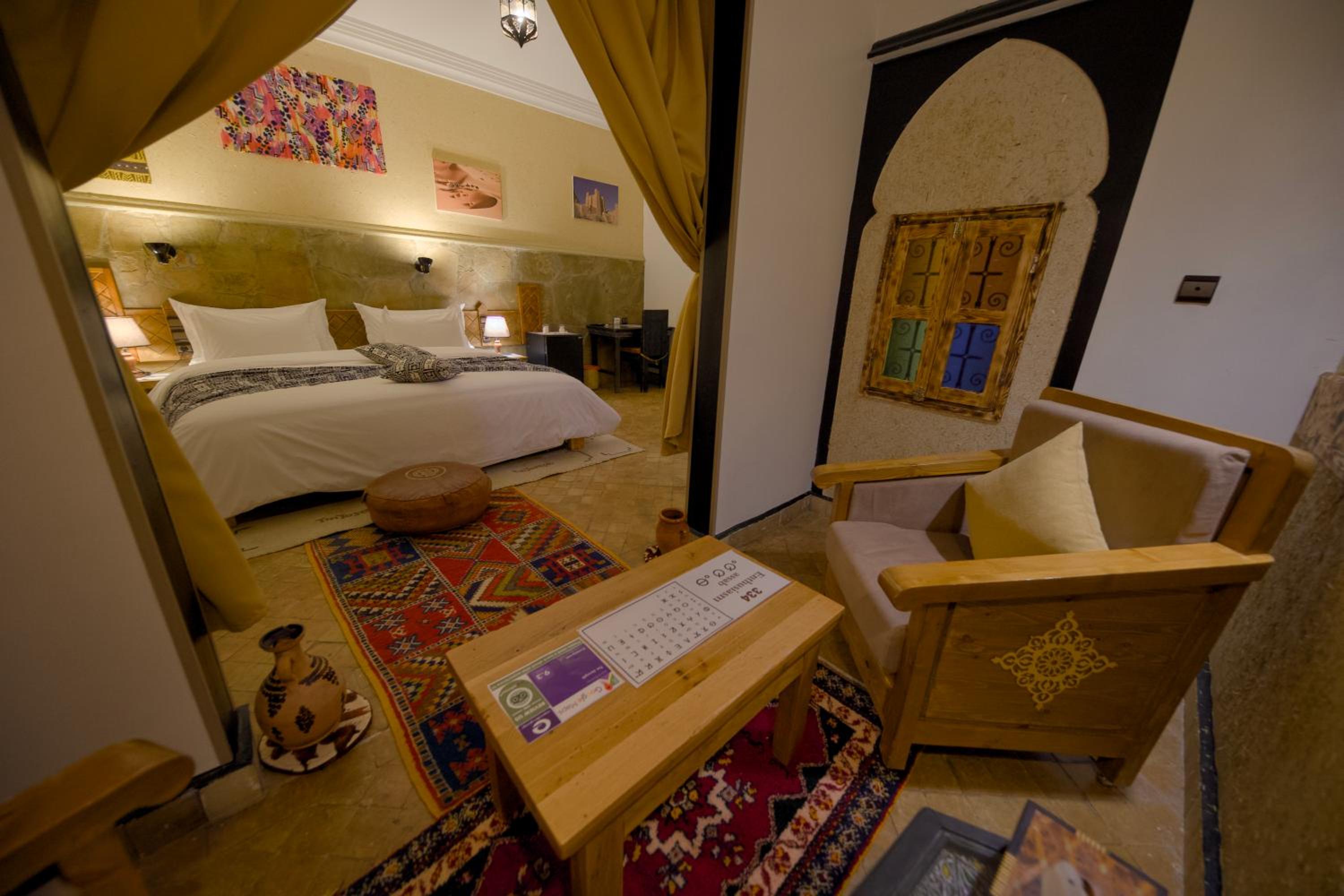 Superior Suite - Photo 20