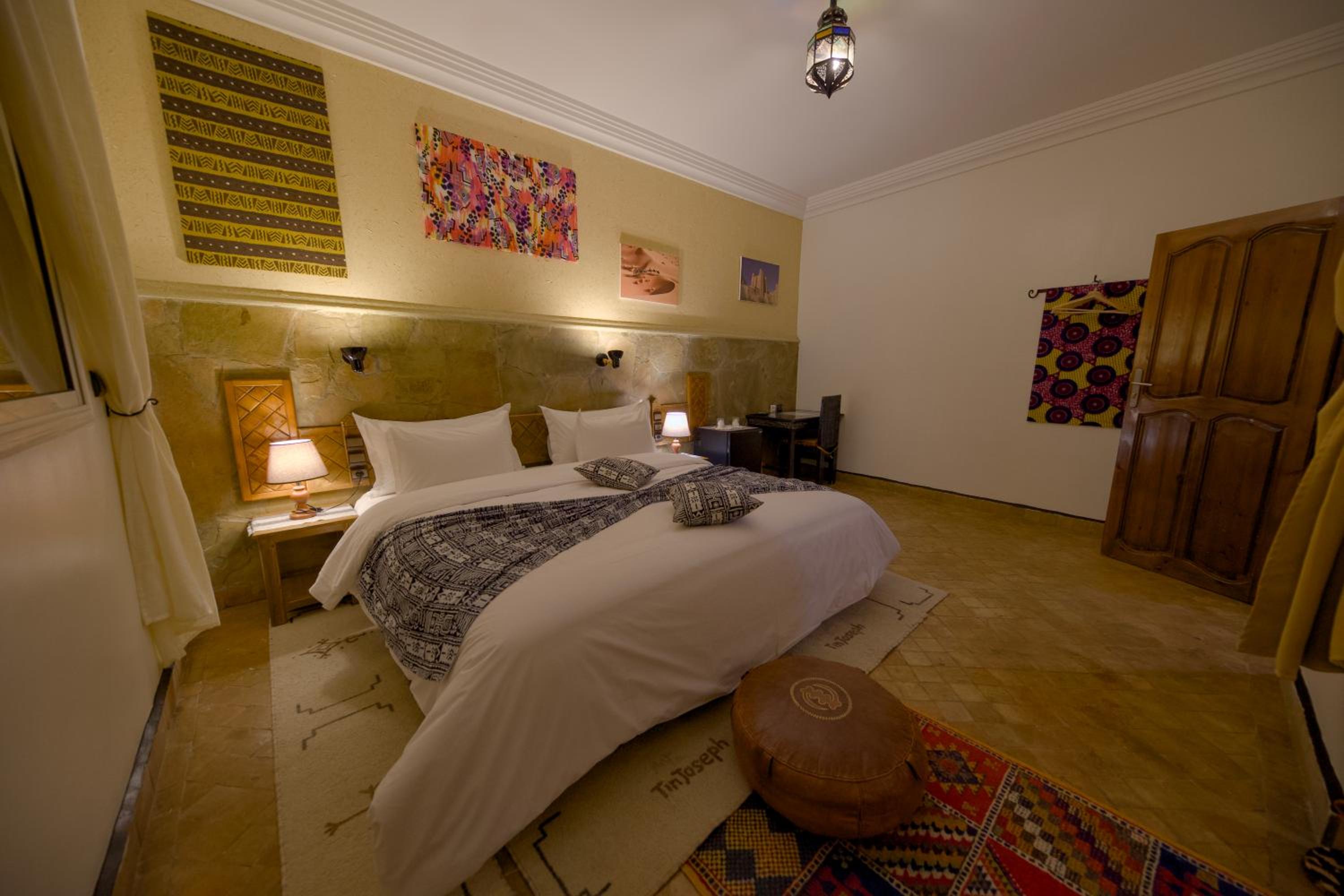 Superior Suite - Photo 19