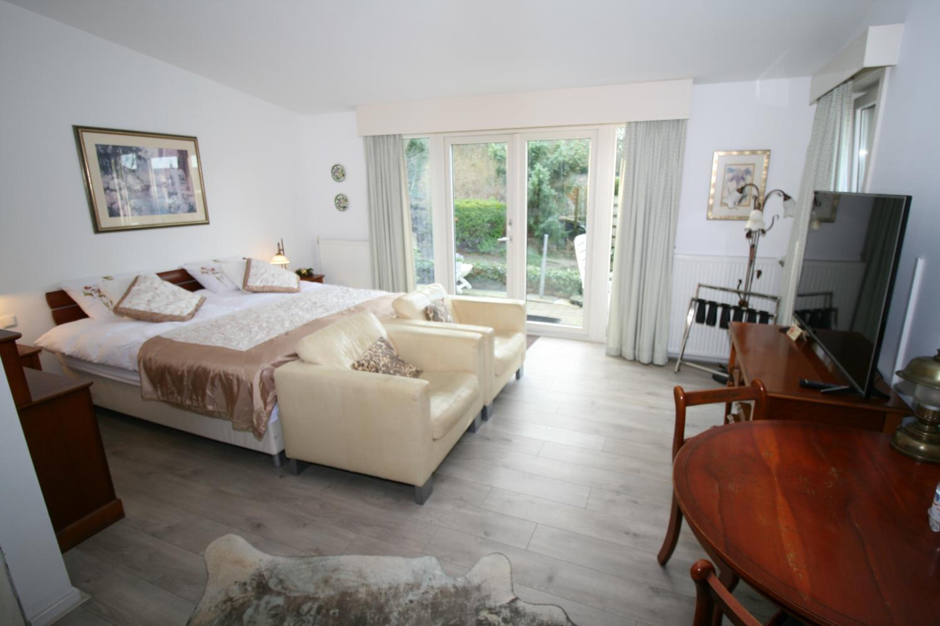 Superior Twin Room with Terrace photo 3
