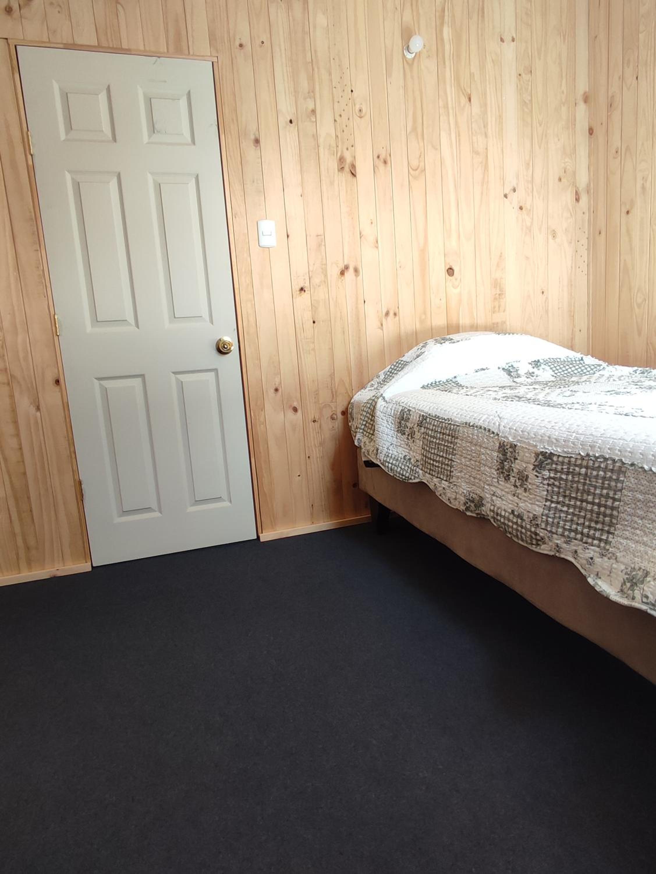Single Room with Shared Bathroom