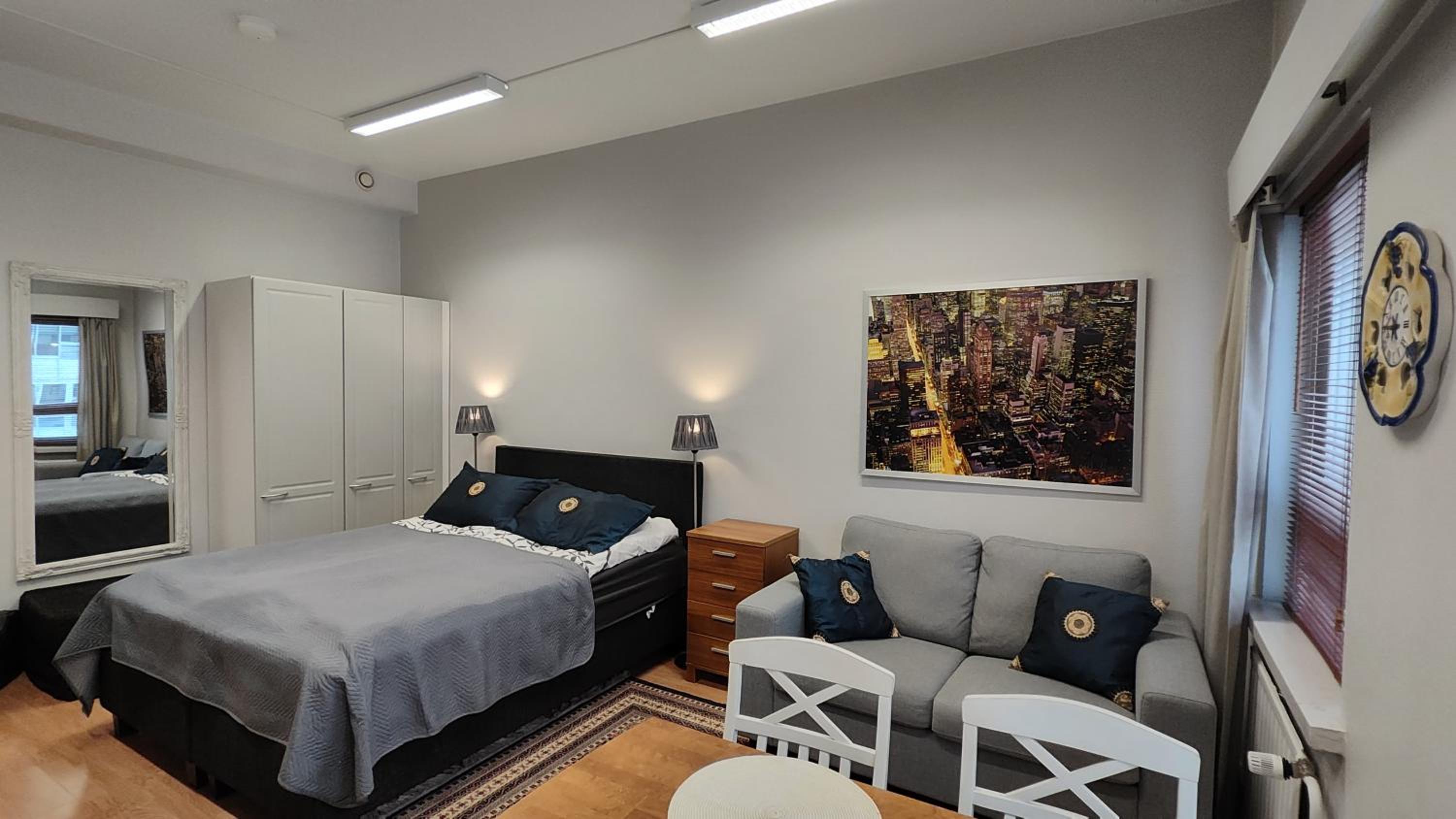 Studio Apartment photo 1