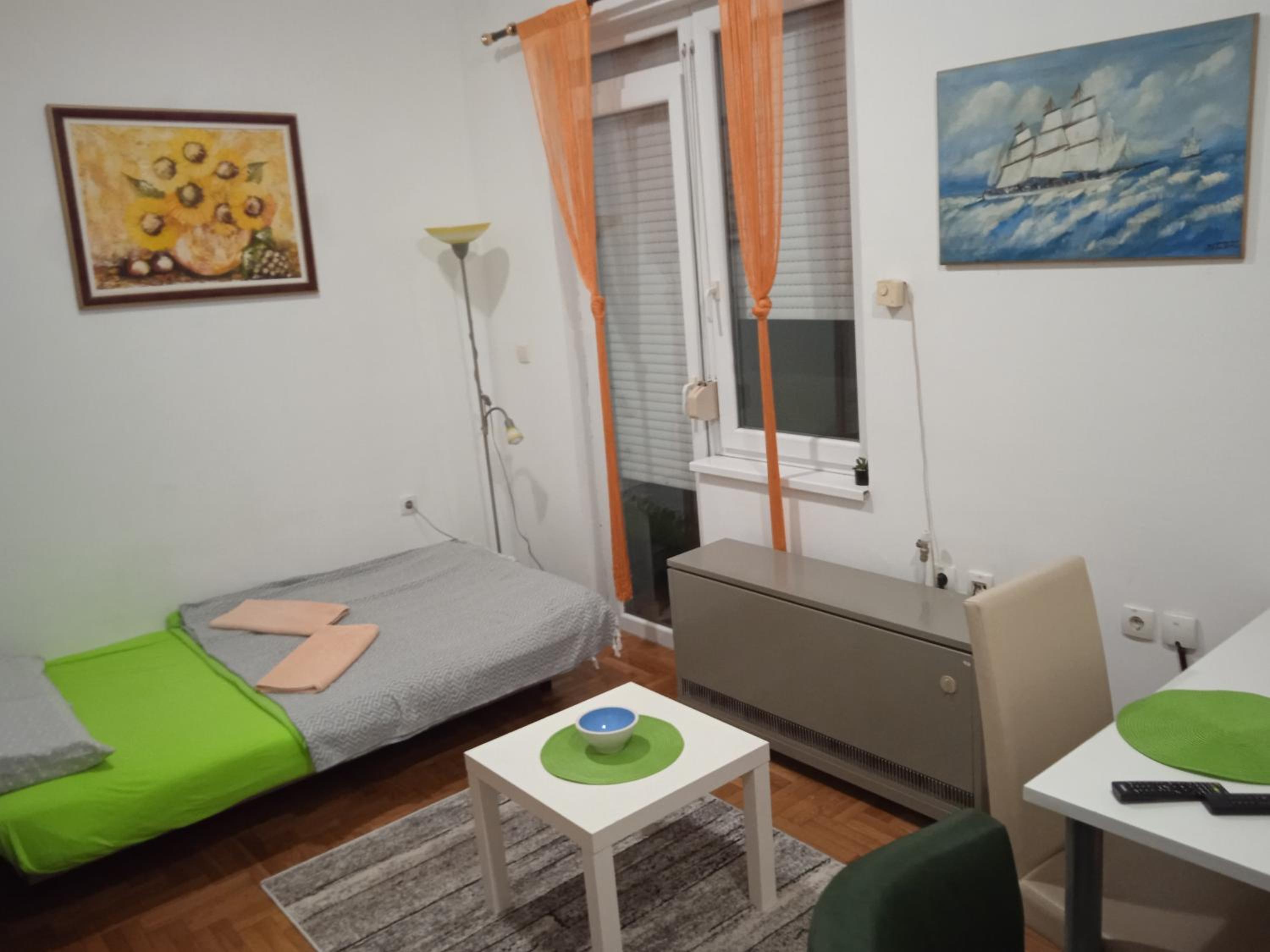 Apartment photo 1