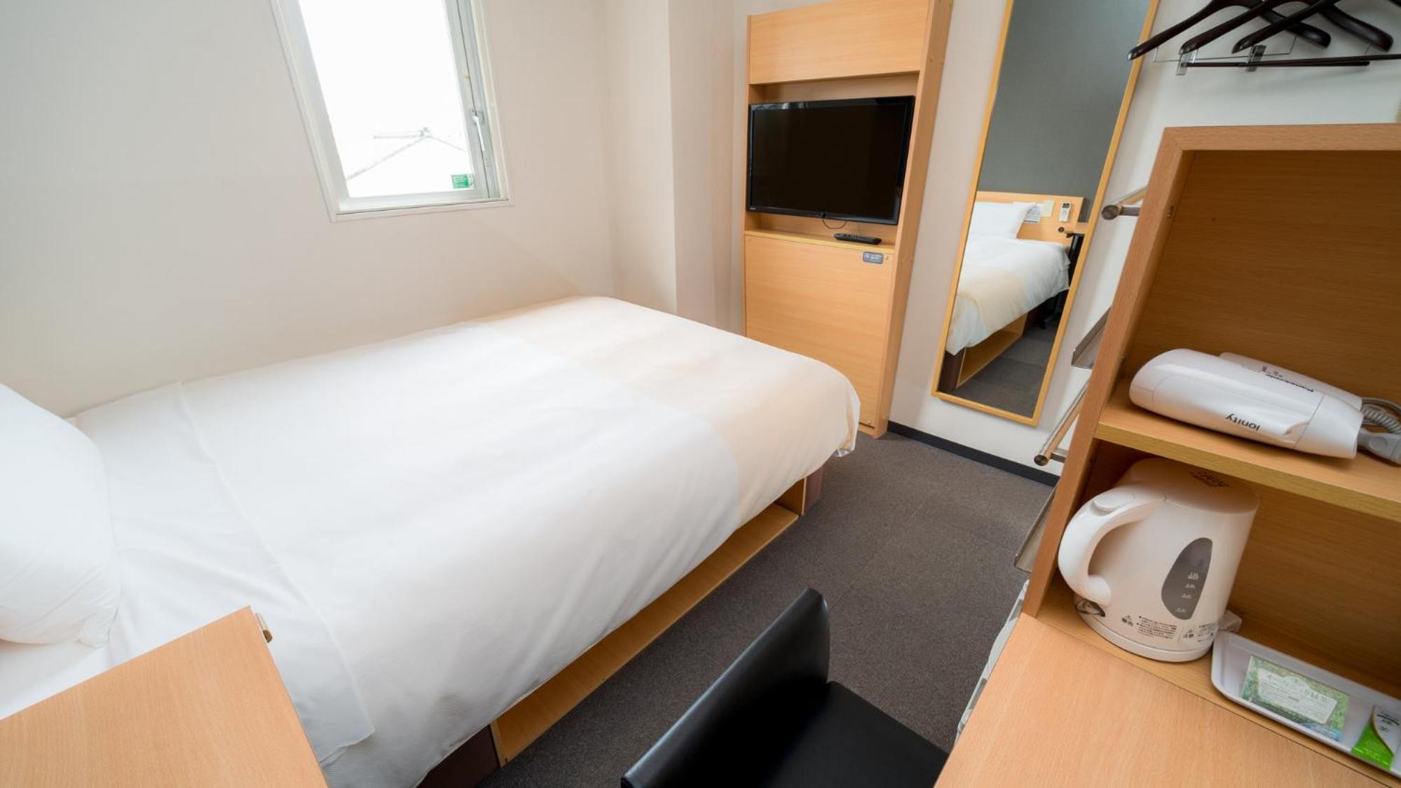 Double Room - Smoking - Photo 8