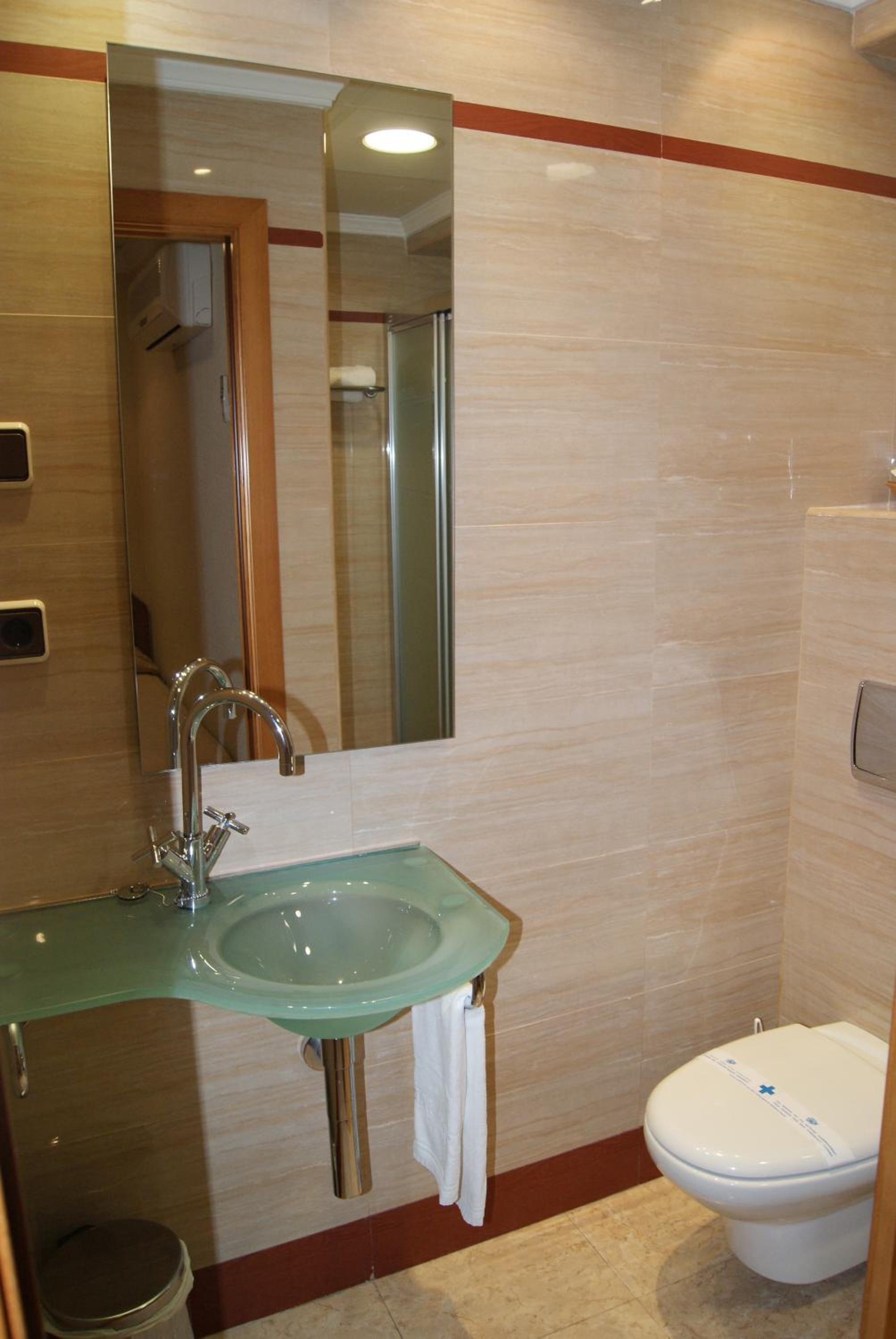 Single Room photo 2