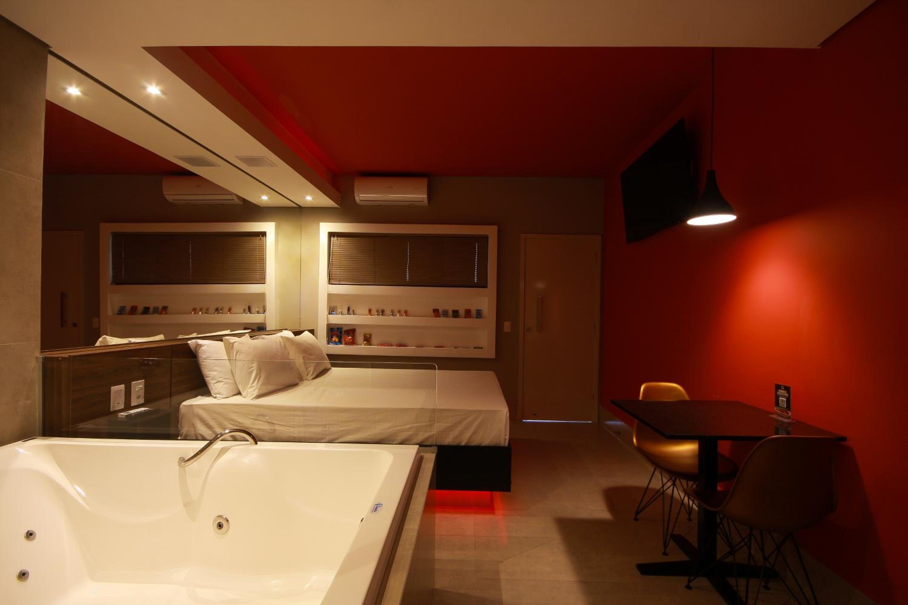 Deluxe Double Room with Bath photo 2
