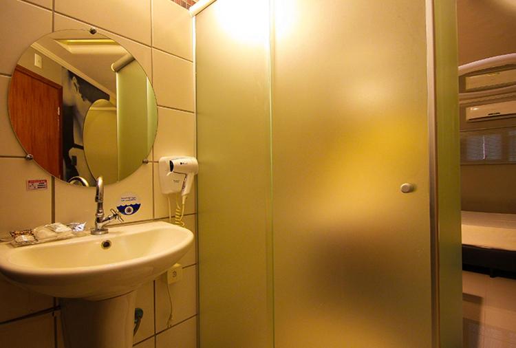 Queen Room with Spa Bath photo 3