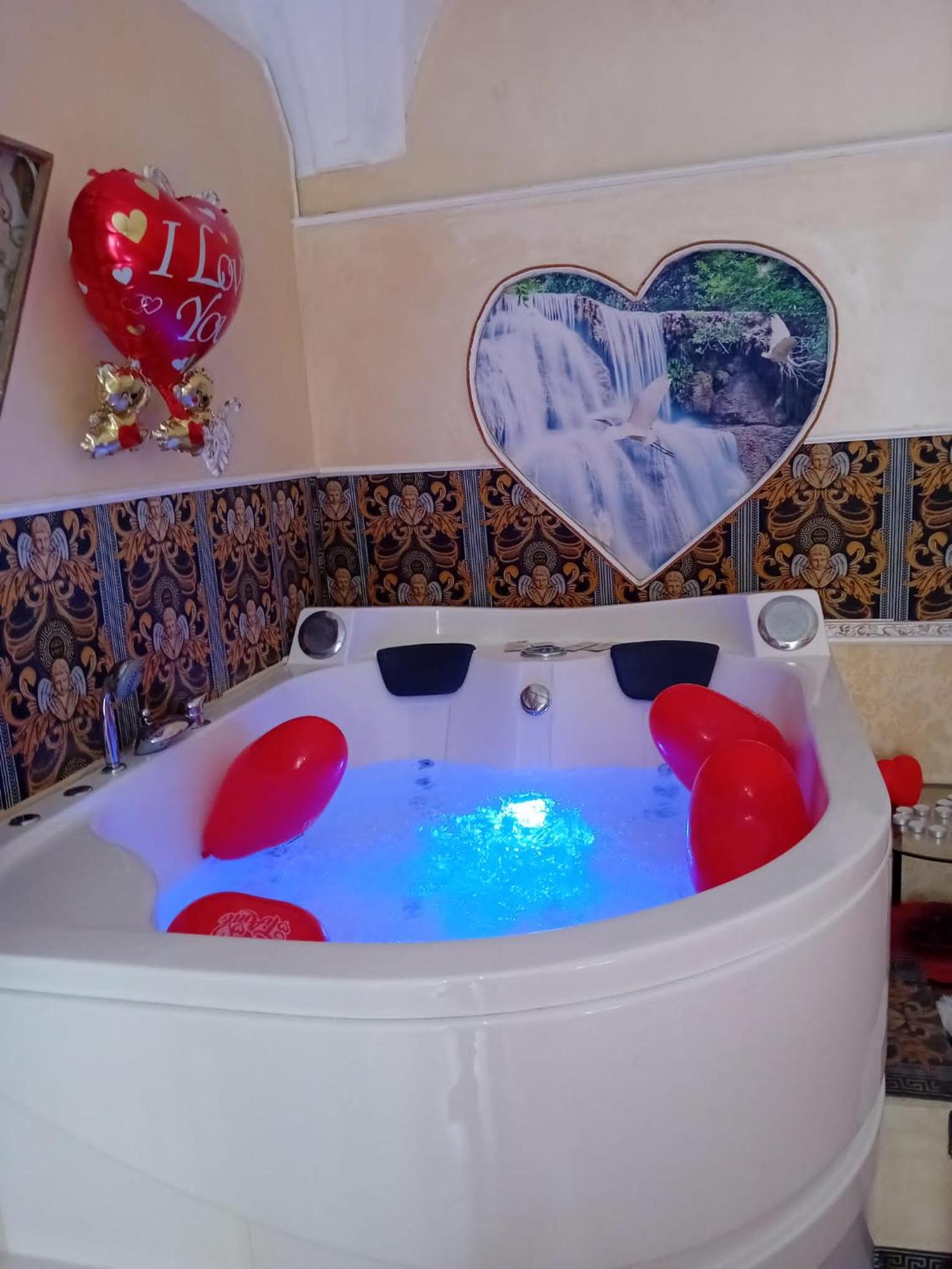 King Room with Spa Bath - Photo 4