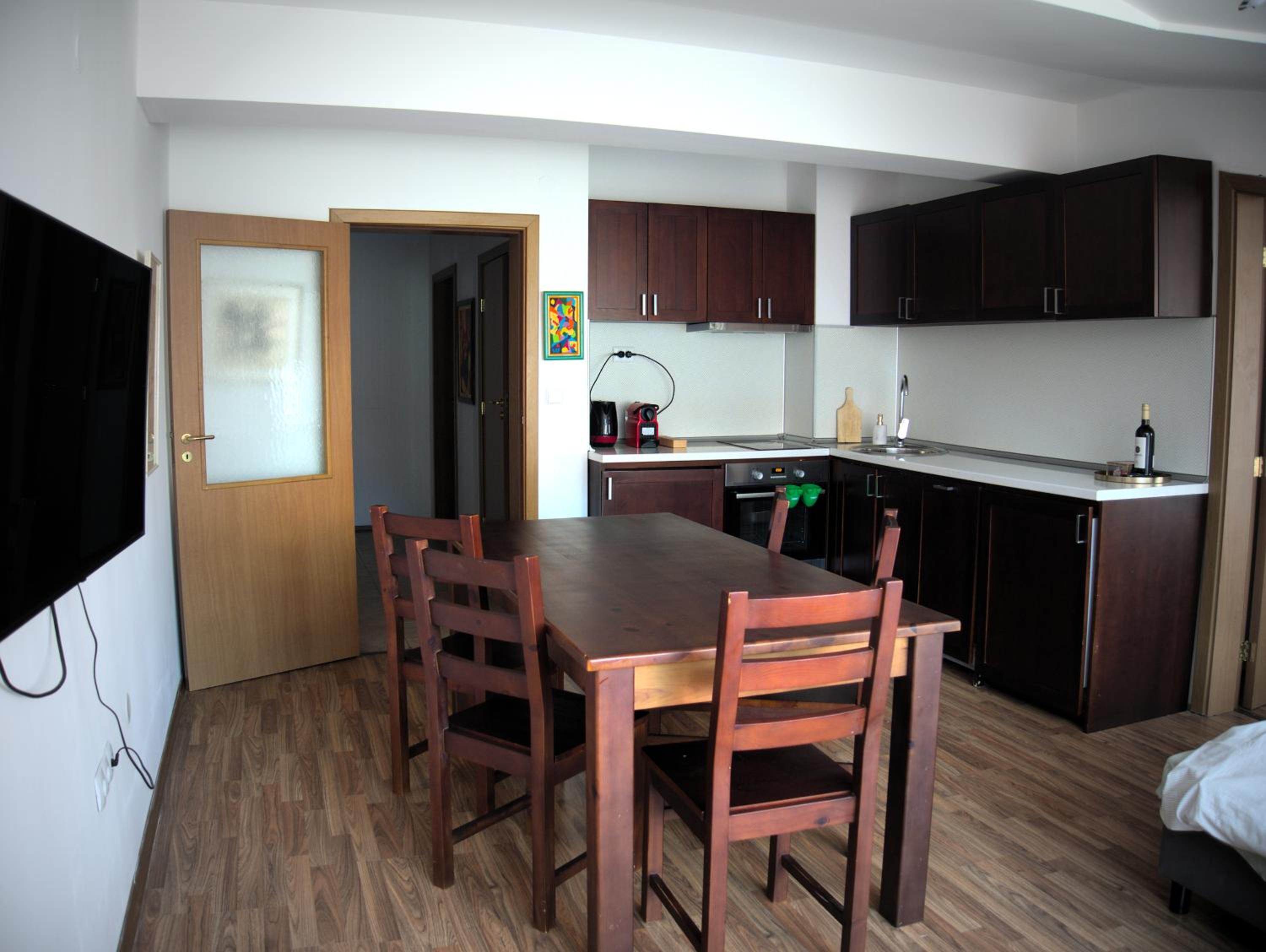One-Bedroom Apartment - Photo 28