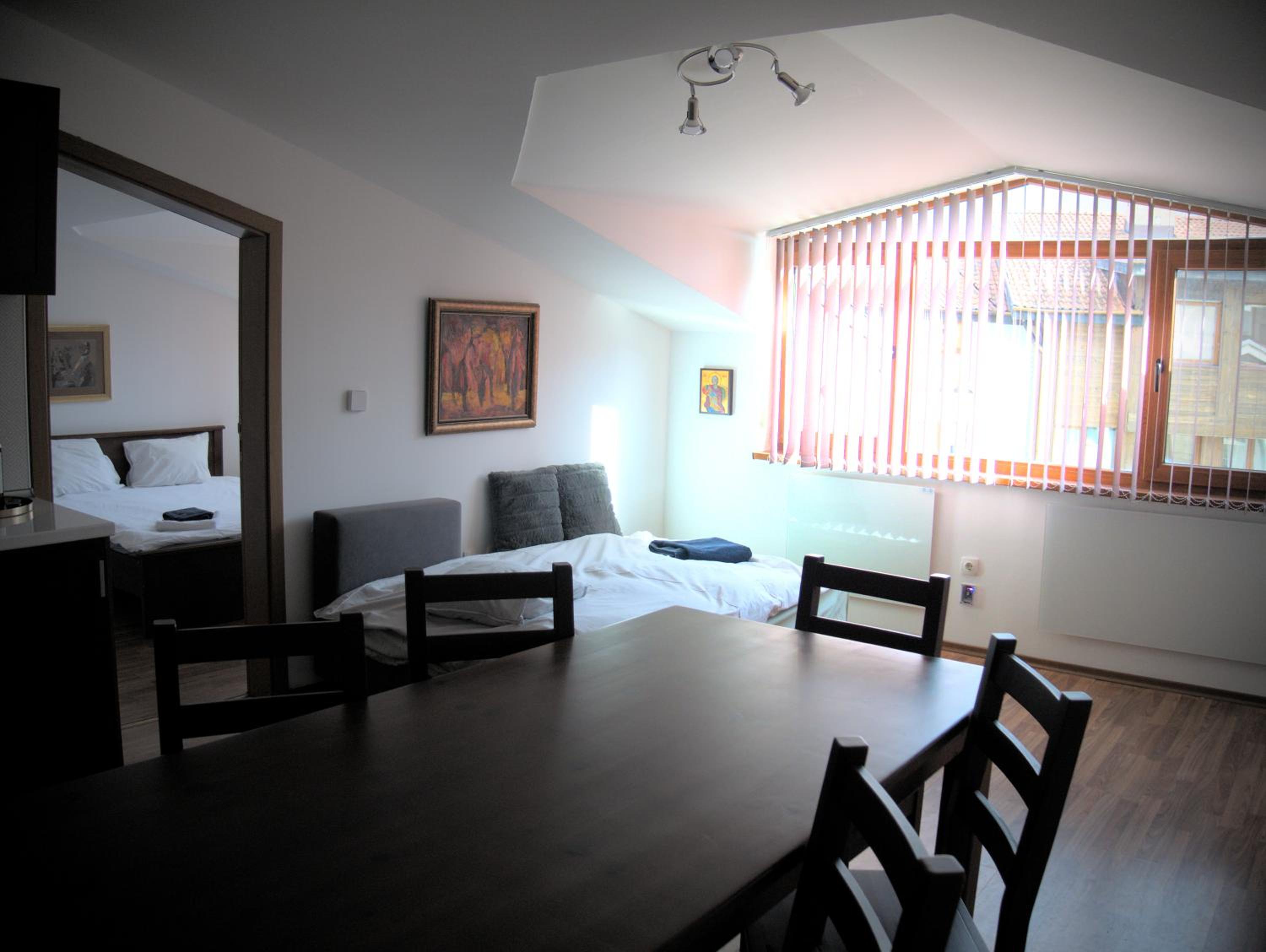 One-Bedroom Apartment - Photo 34