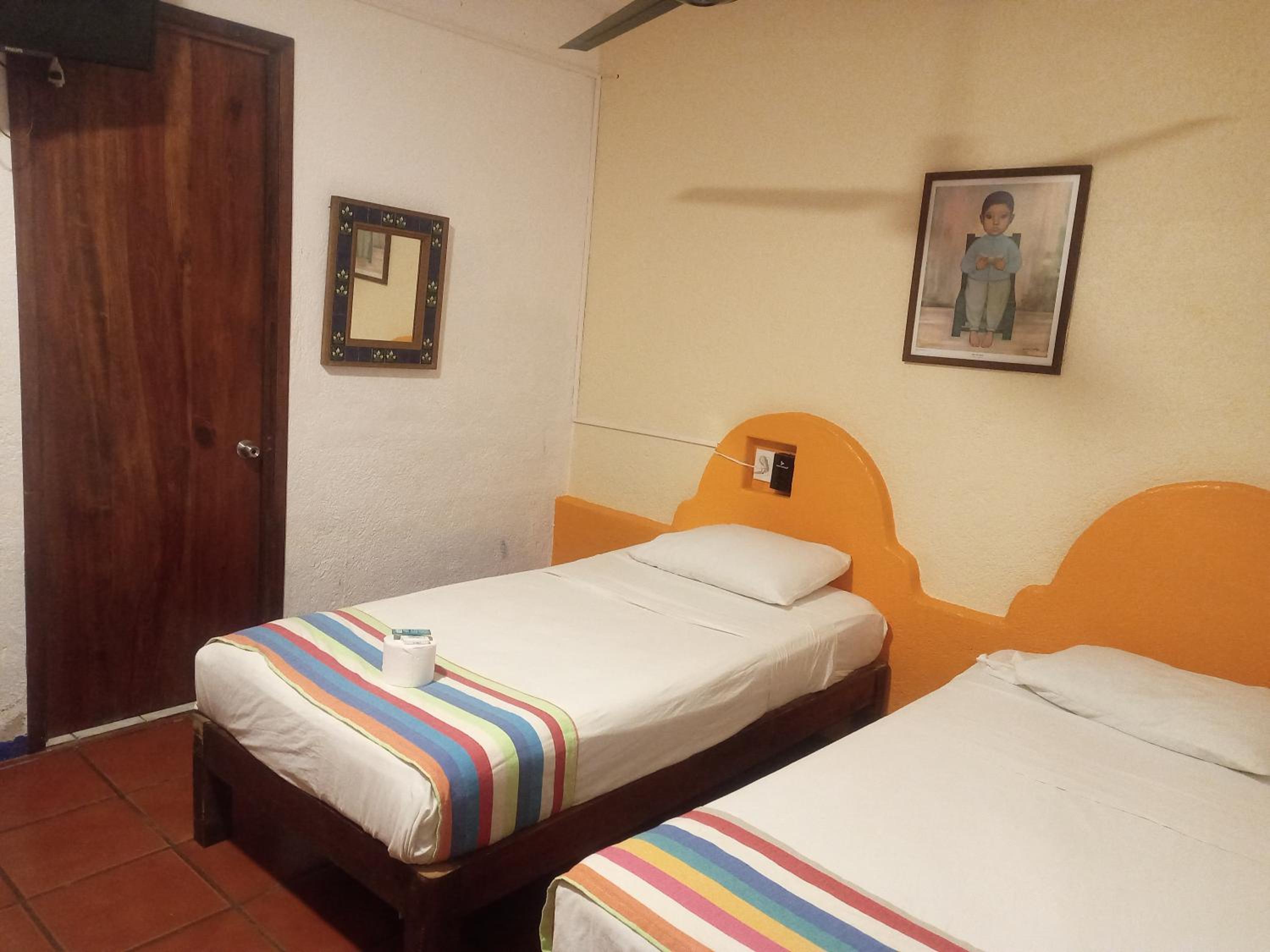 Economy Double Room with Fan photo 3