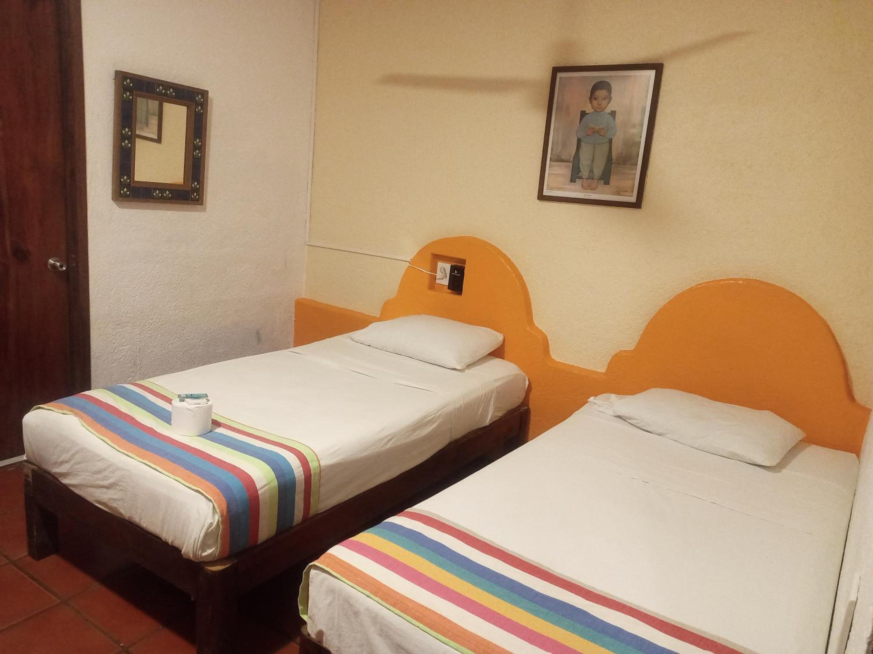 Economy Double Room with Fan photo 2