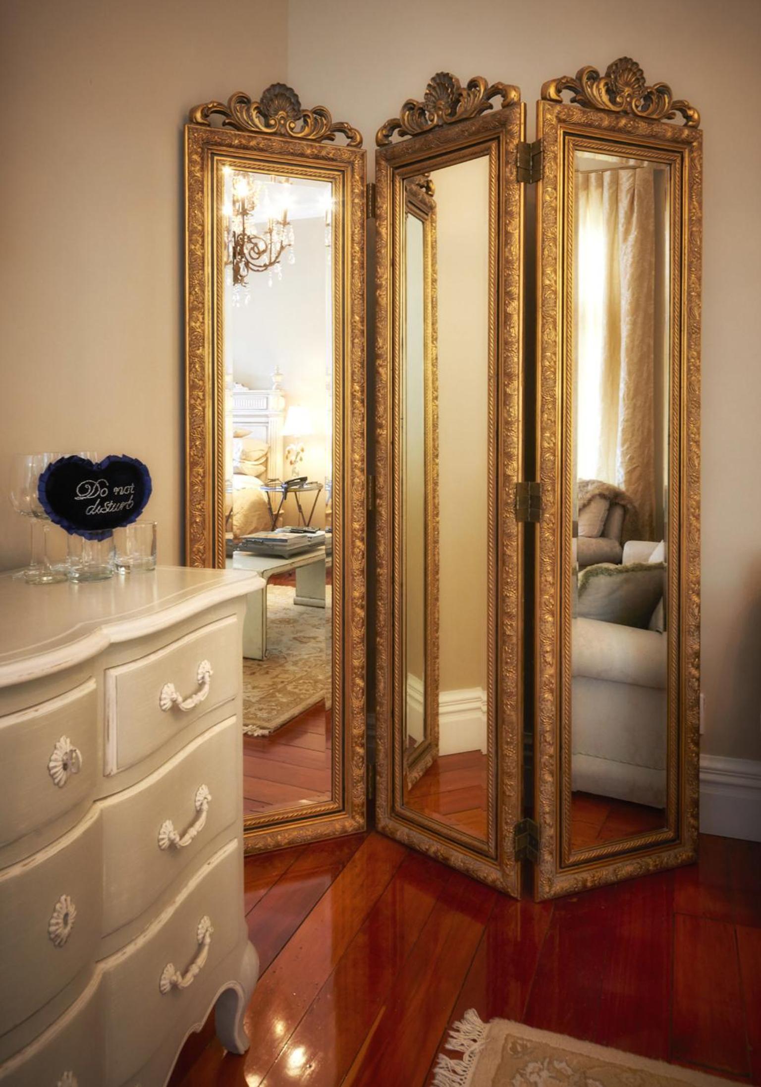 Luxury Suite - Photo 5