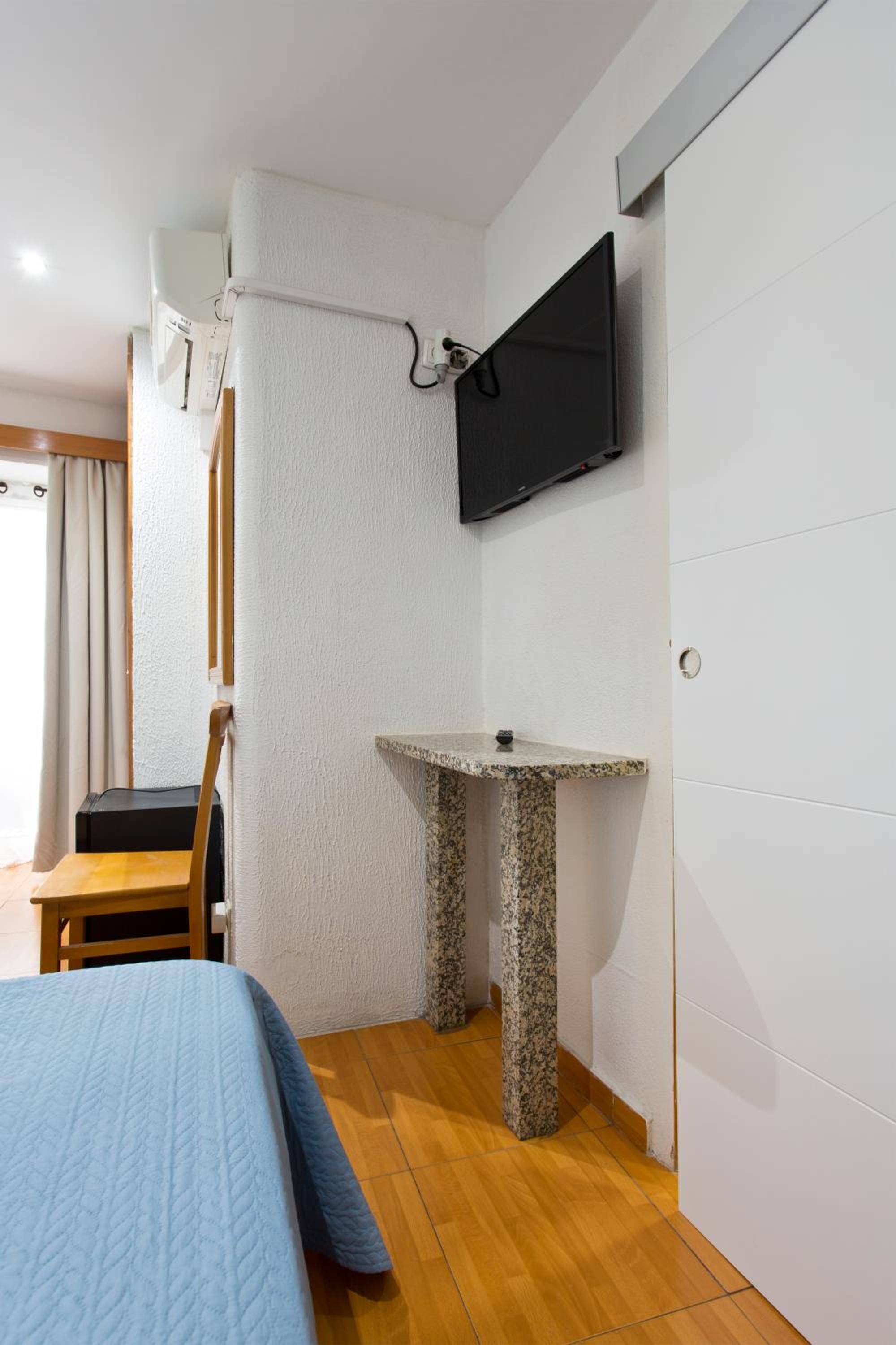 Triple Room - Photo 5