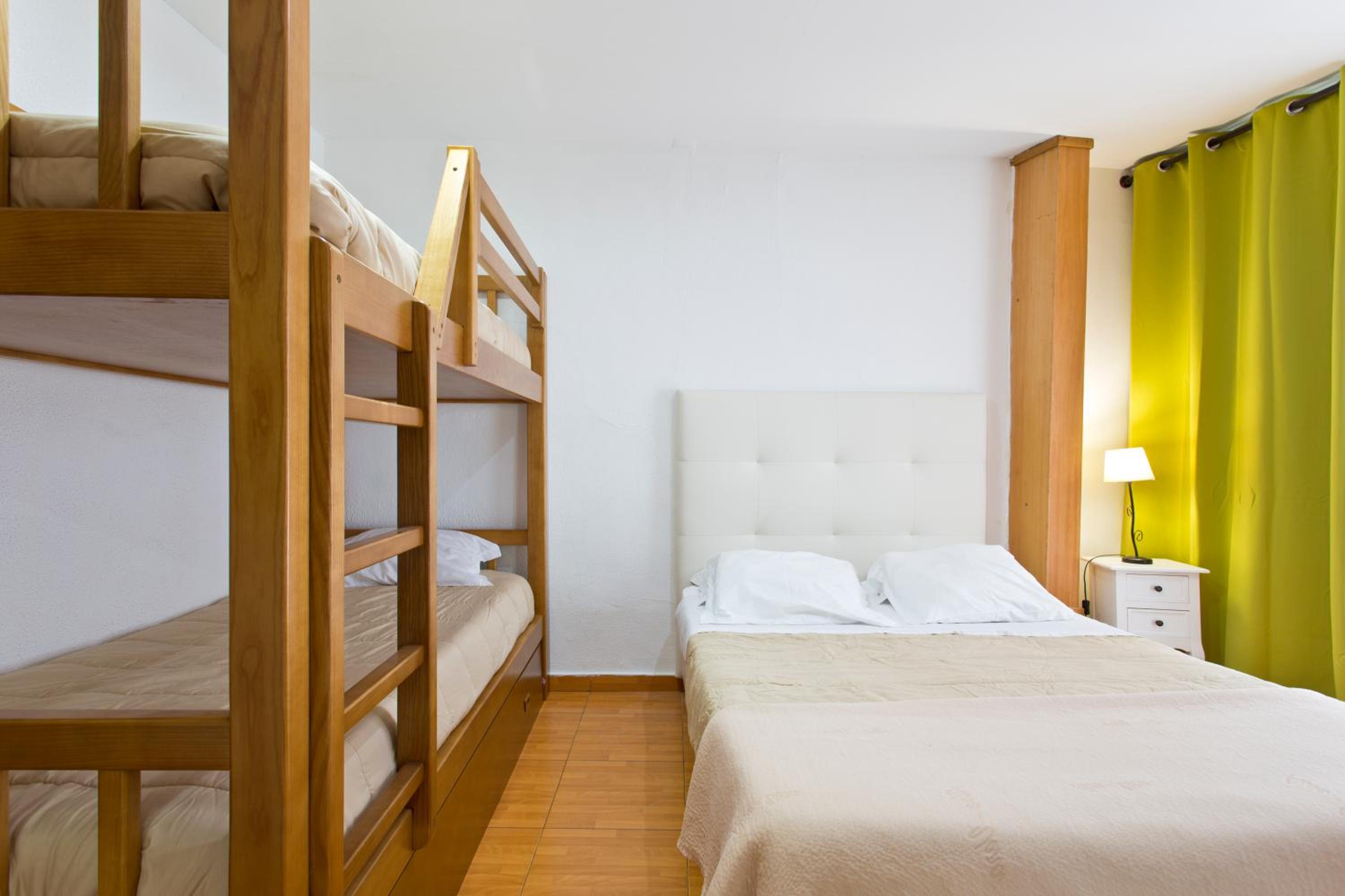 Quadruple Room - Photo 4
