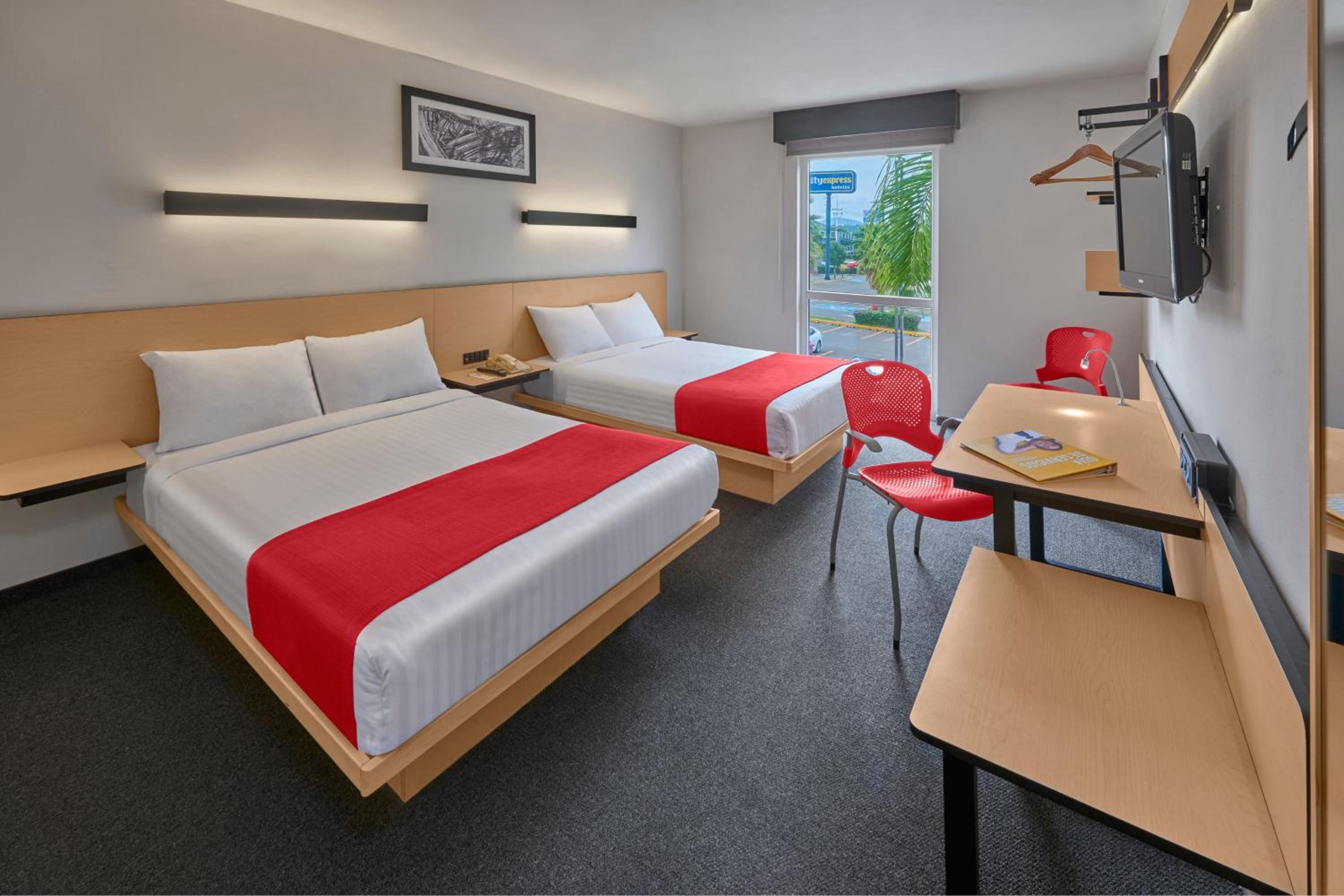 Double Room with Two Double Beds - Photo 5